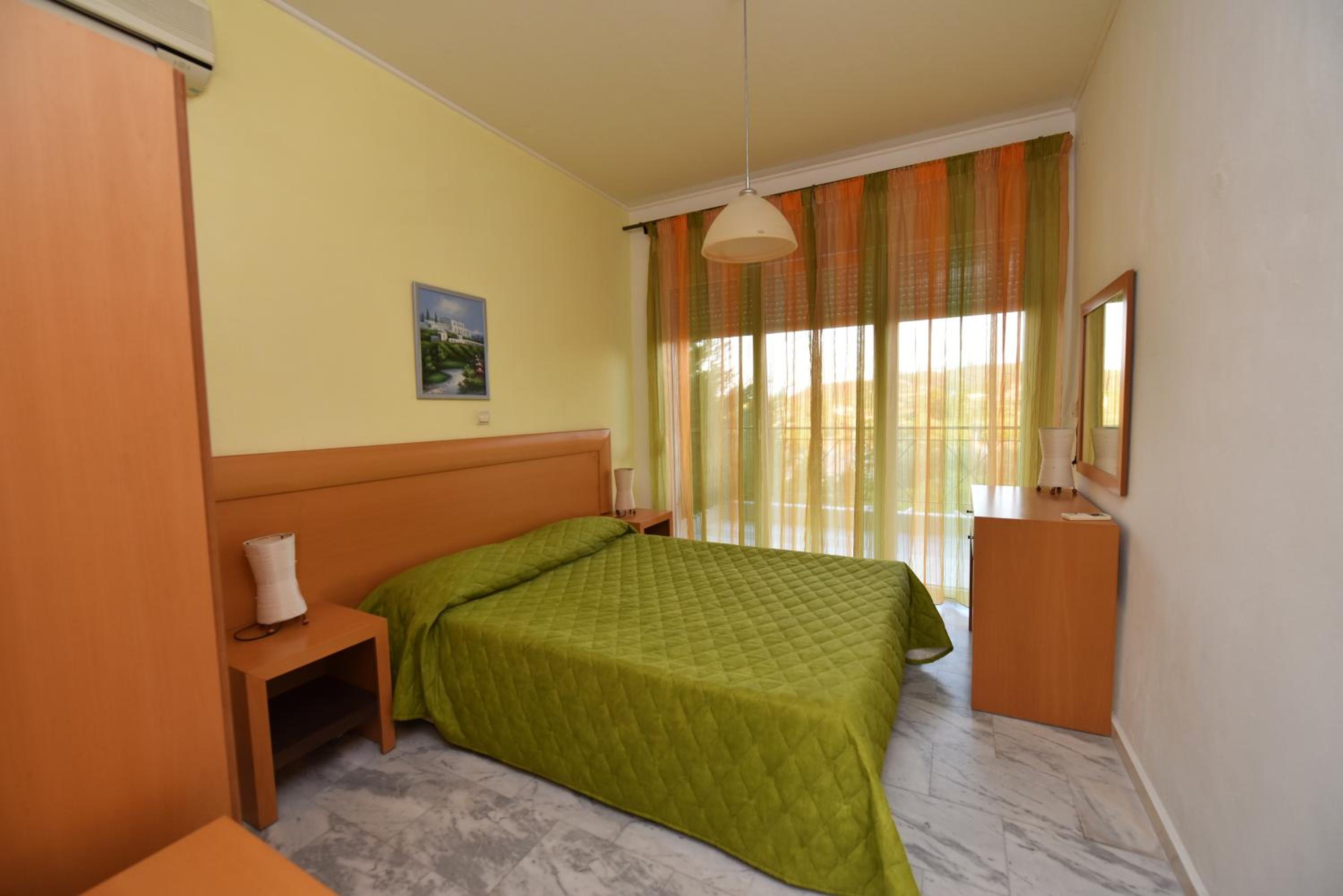 Three-Bedroom Villa photo 1