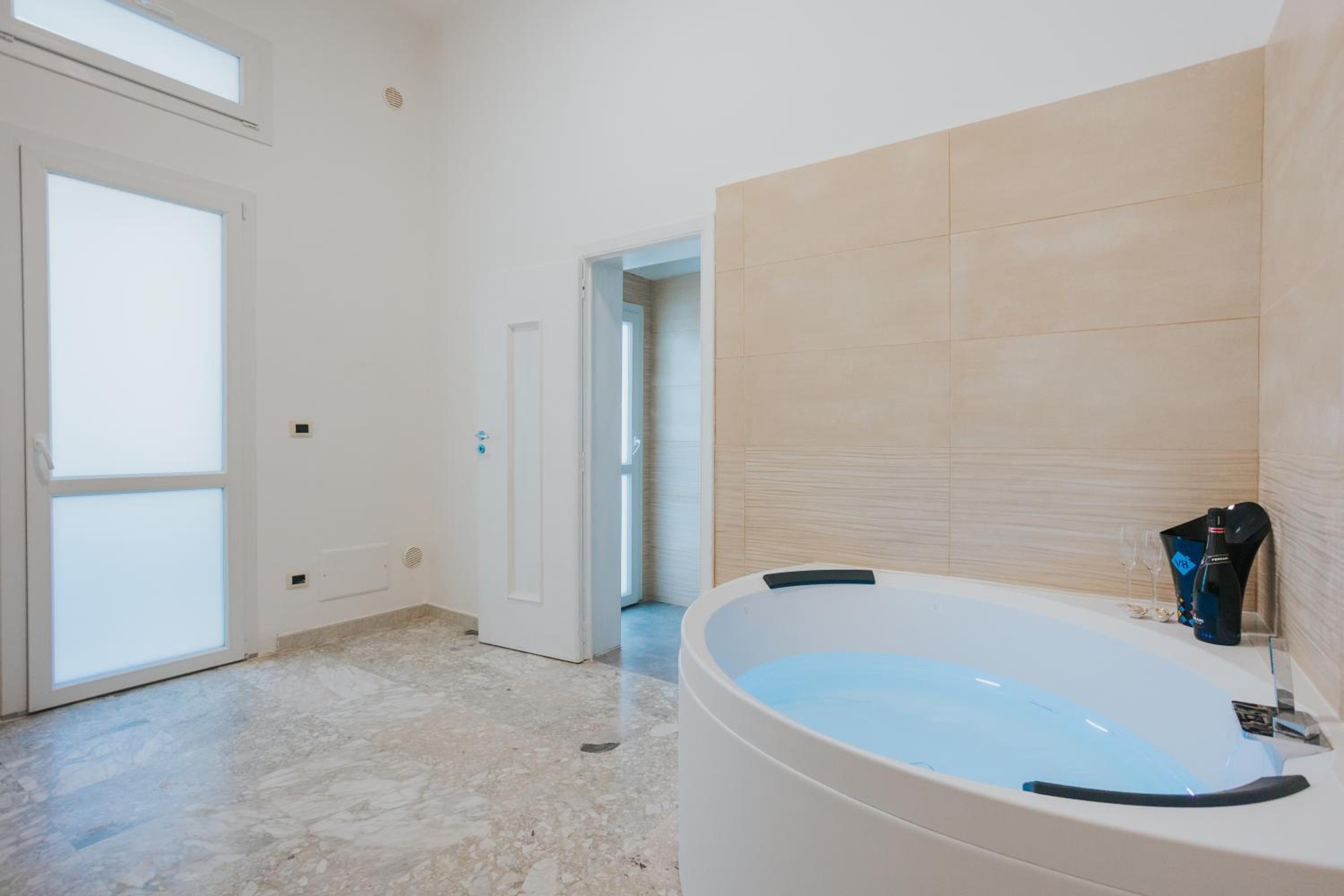 Deluxe Double or Twin Room with Spa Bath - Photo 18