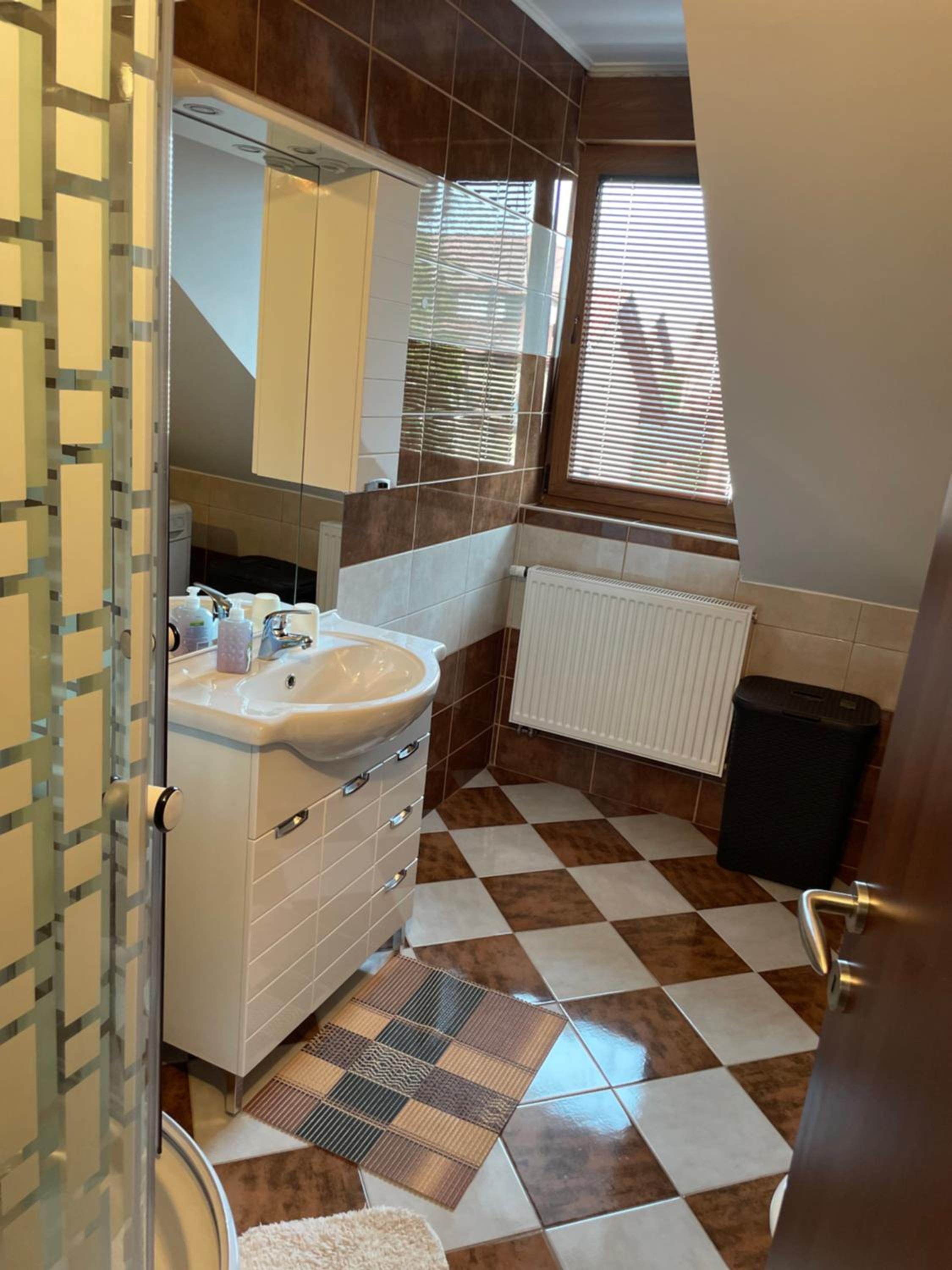 One-Bedroom Apartment - Photo 3