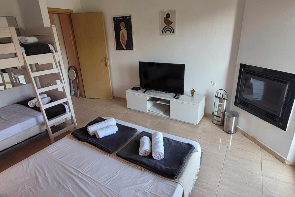 One-Bedroom Apartment photo 1
