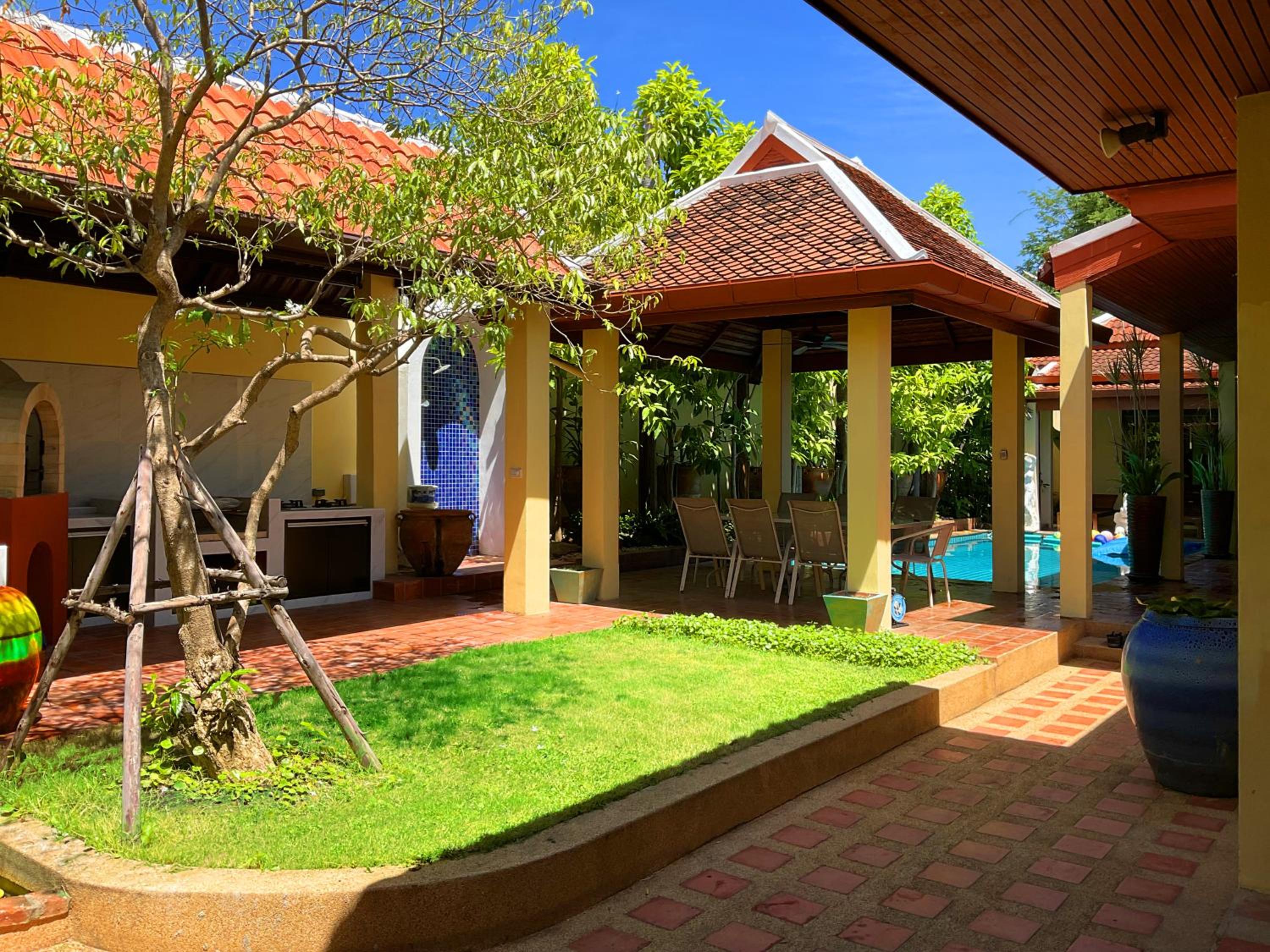 Villa with Private Pool photo 3