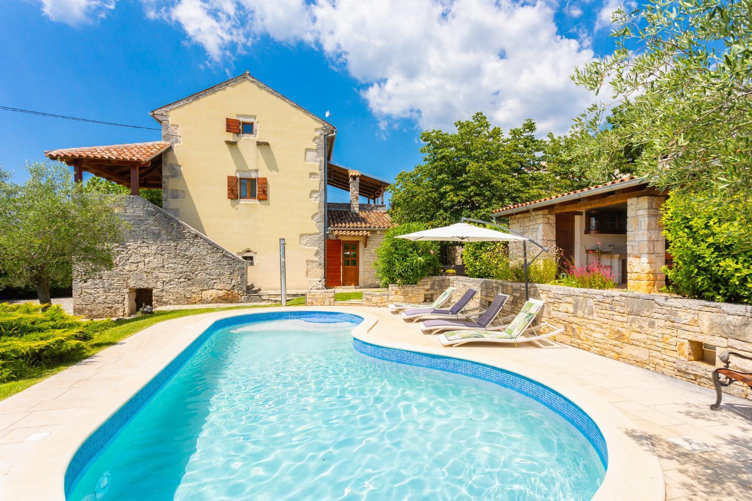 Four-Bedroom Villa photo 2