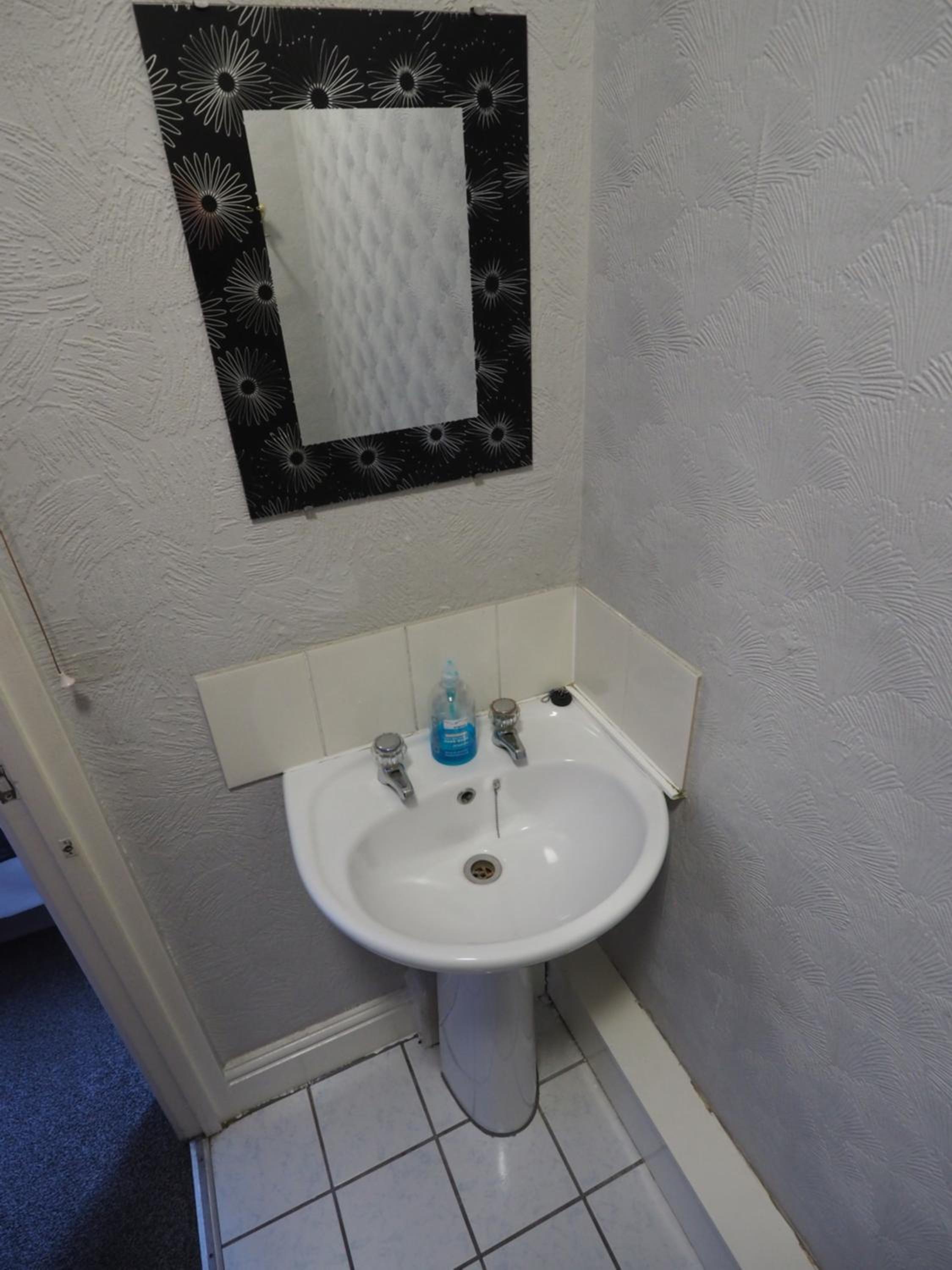 Budget Double Room photo 2