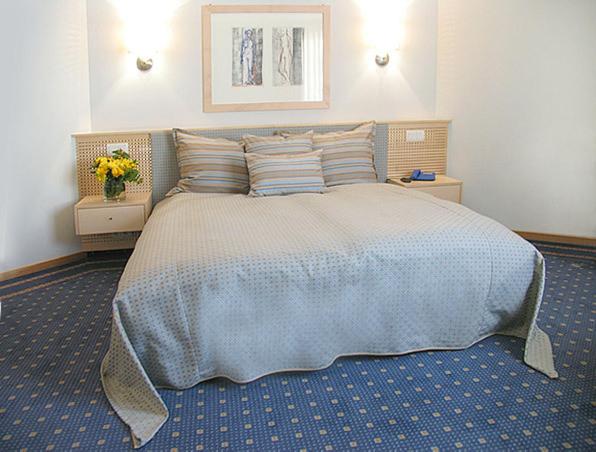 Double Room - Photo 11