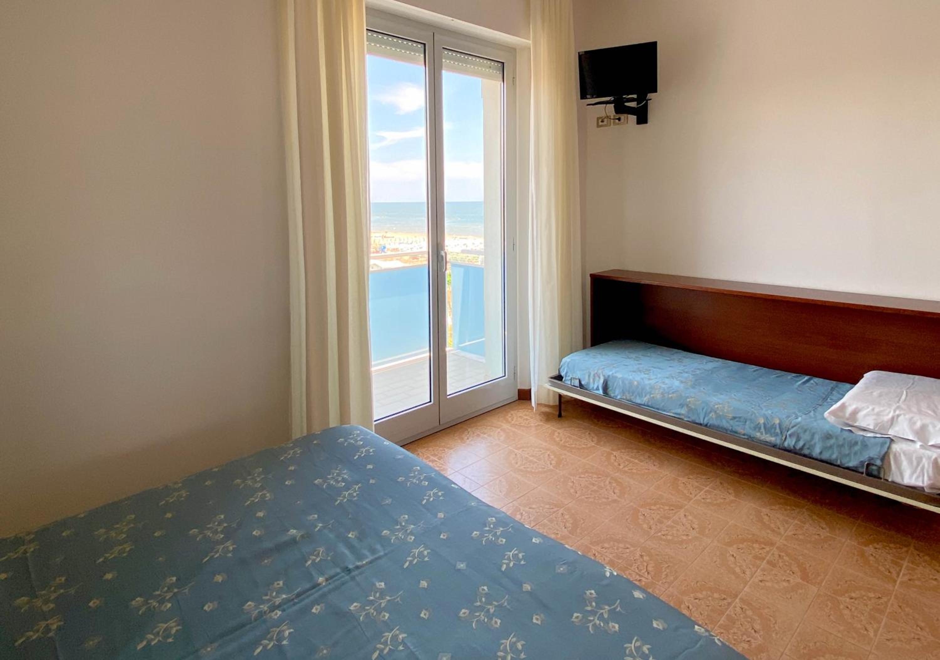 Double or Twin Room photo 2