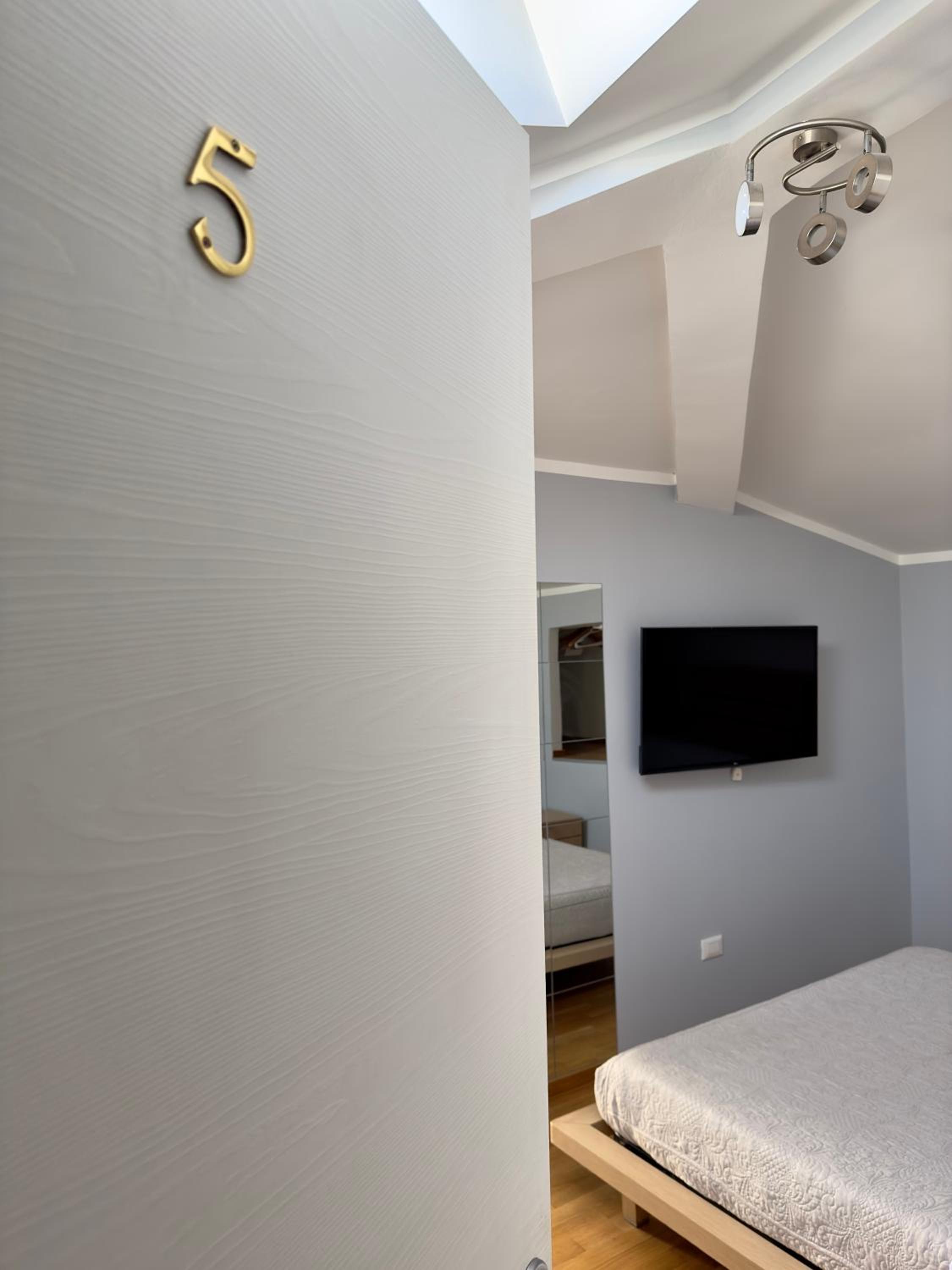 Standard Double Room with Shared Bathroom photo 1
