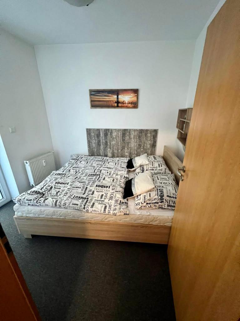 One-Bedroom Apartment - Photo 9