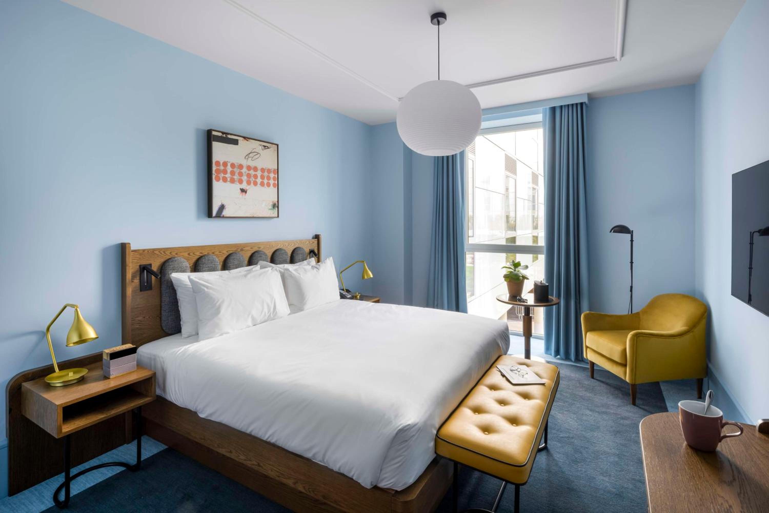 King Room with Courtyard View - Photo 13
