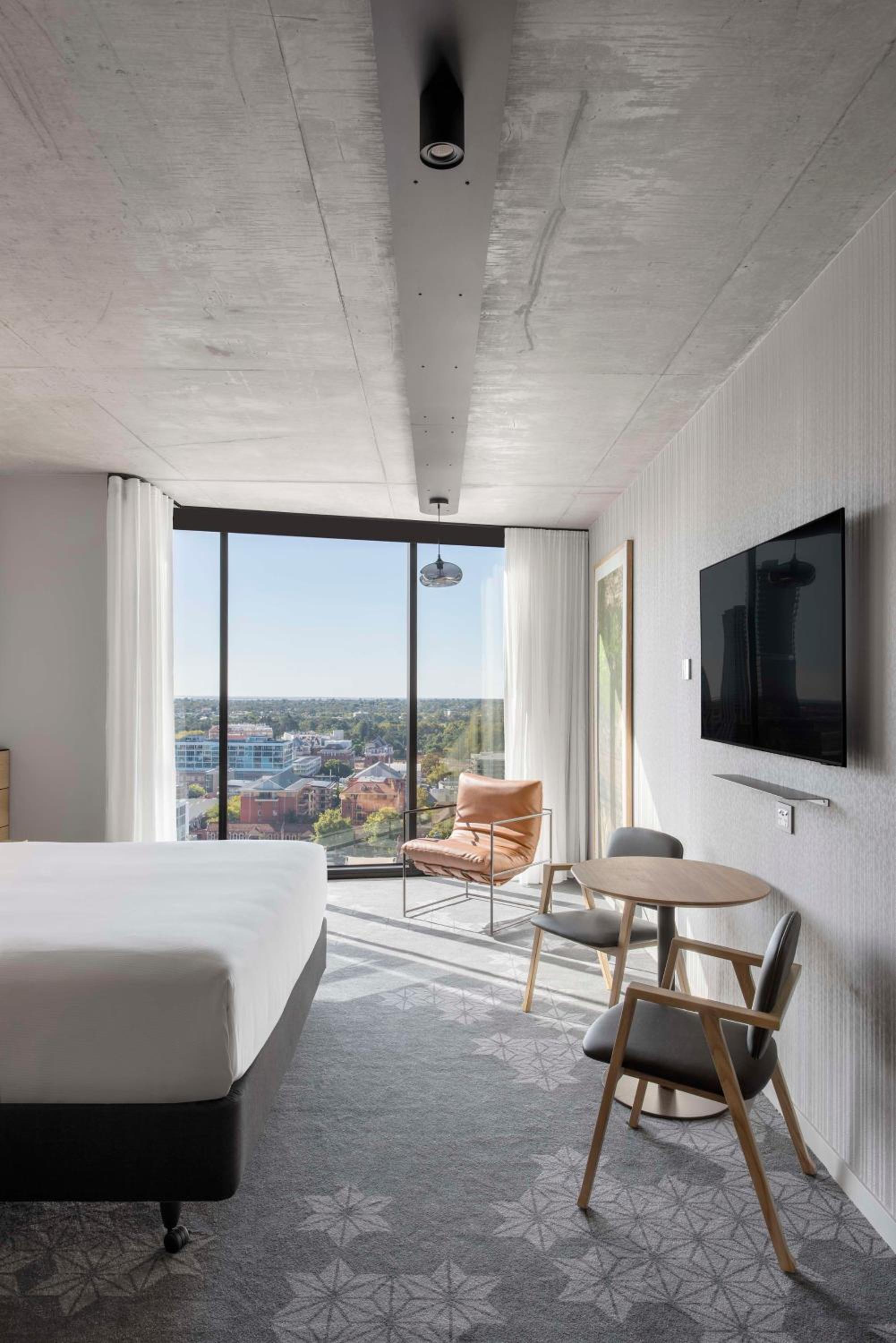 Deluxe Room King - Photo 5