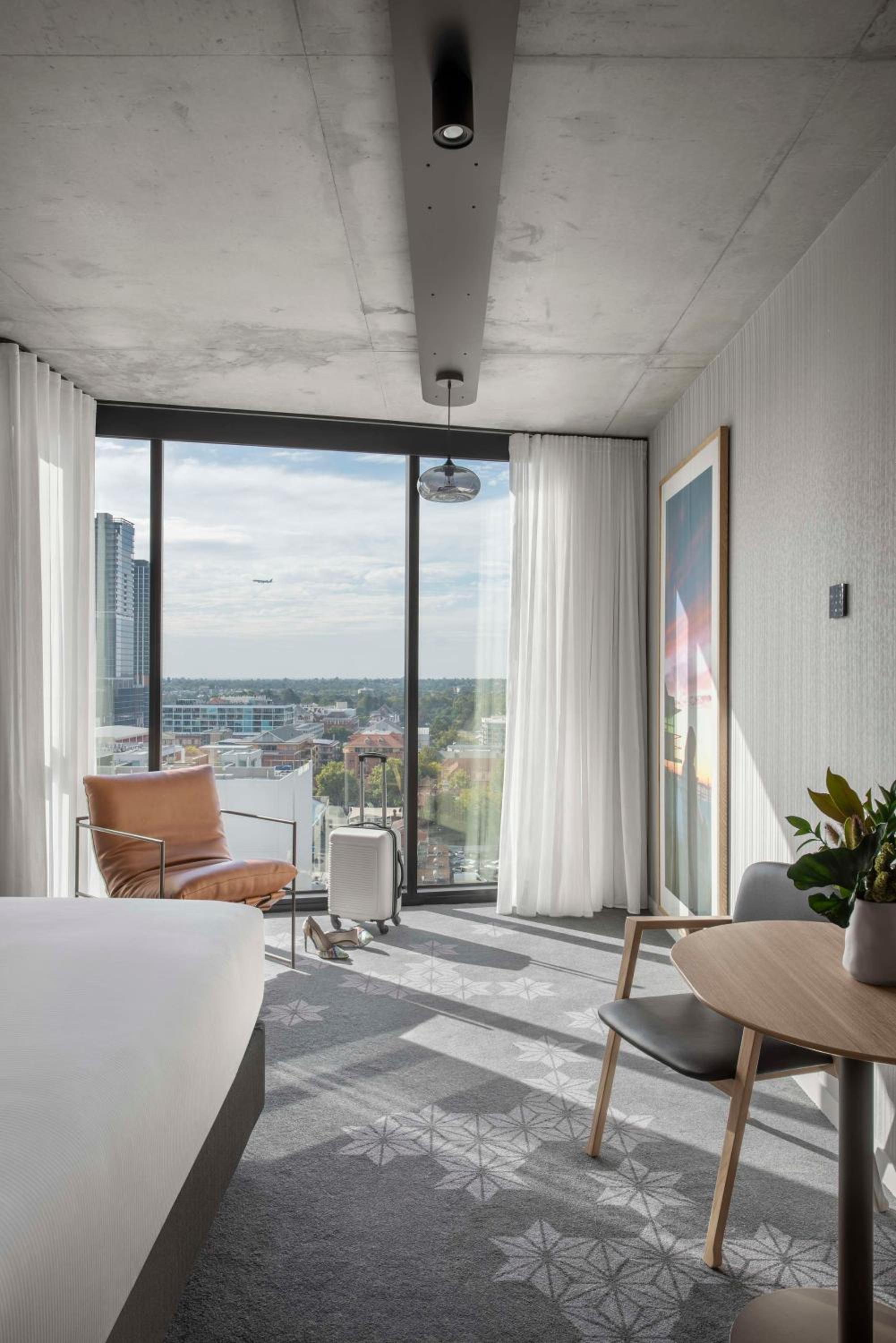 Deluxe Room King - Photo 6
