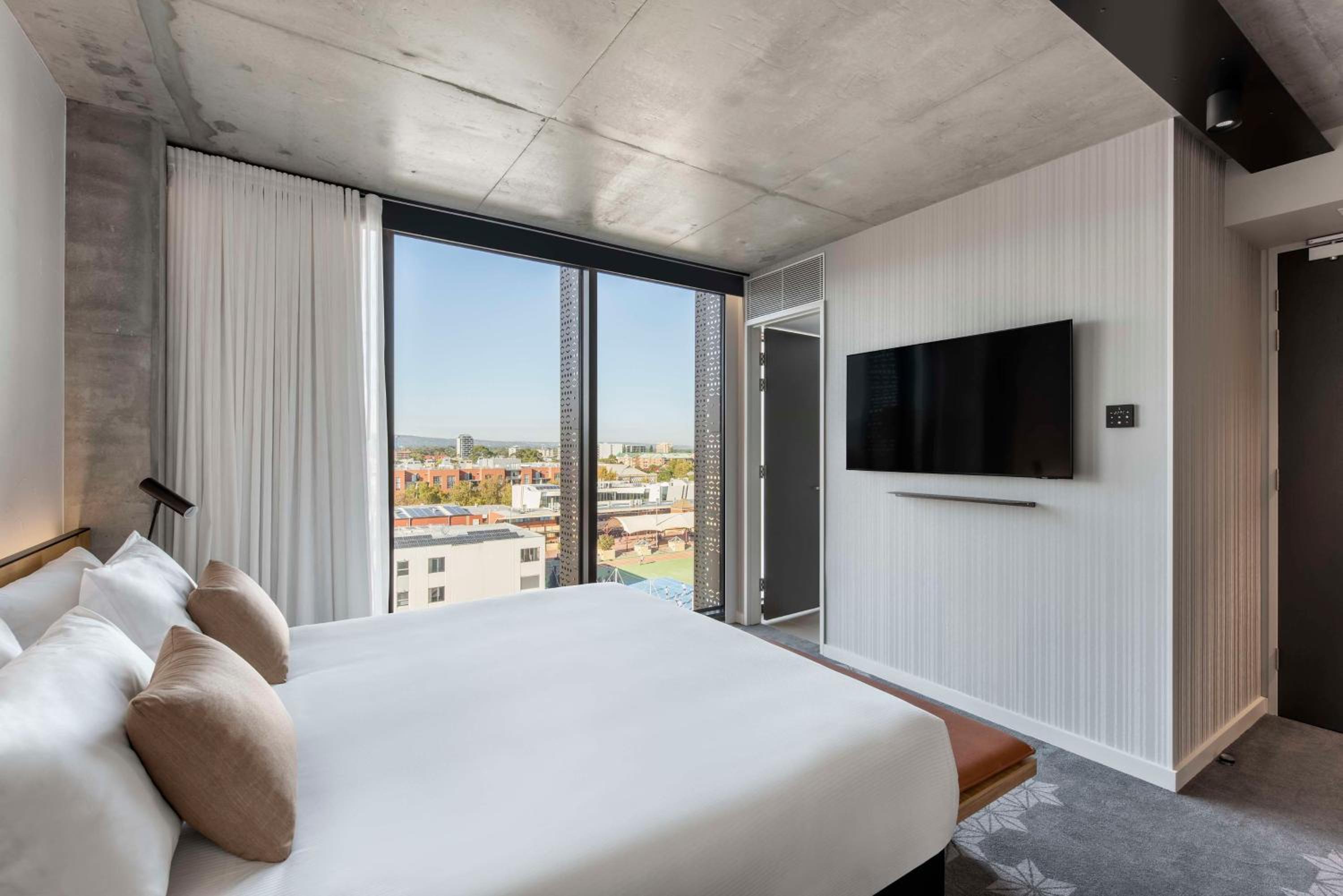 Superior King Room - Photo 1