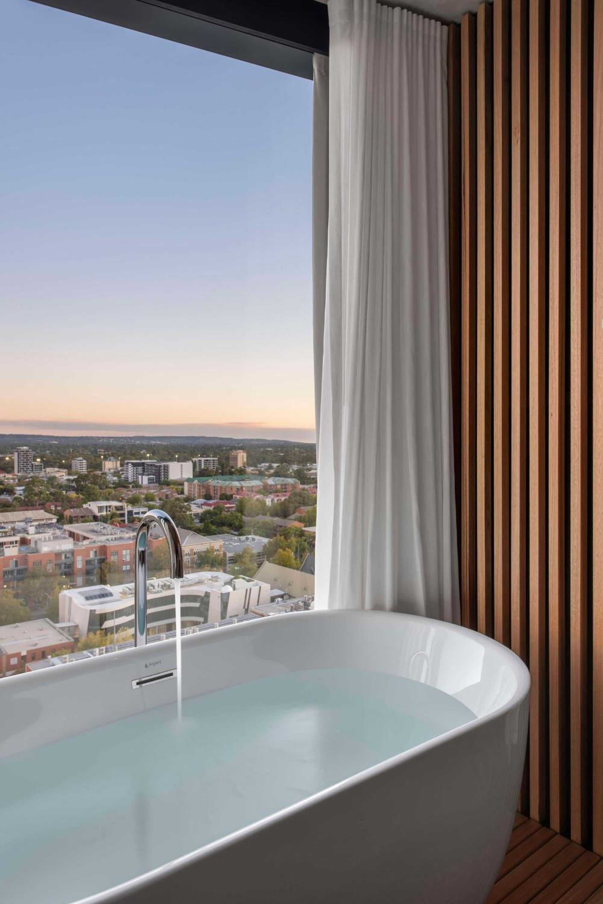 Urban Retreat Room King including nightly drink vouchers - Photo 2