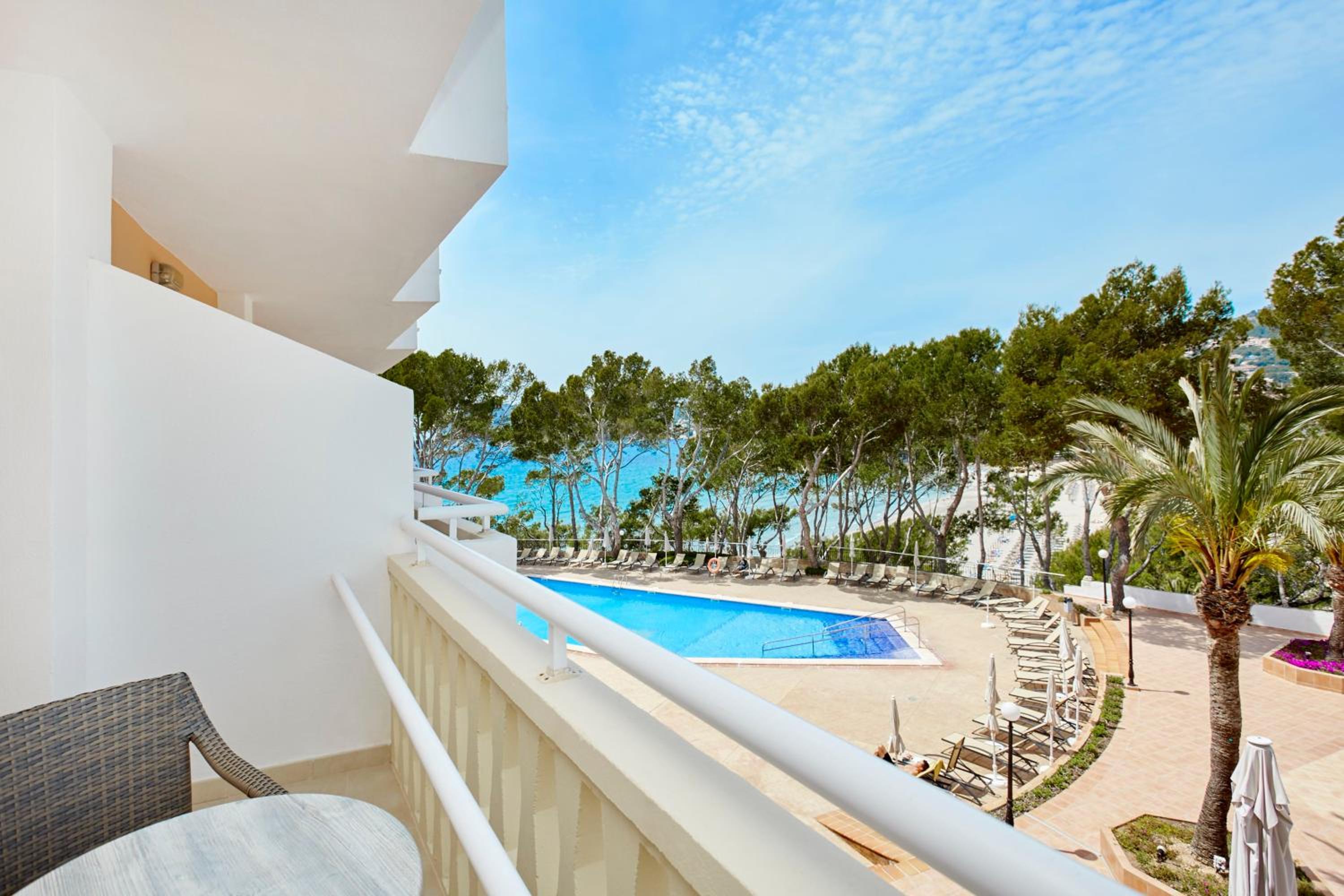 Twin Room with Side Sea View