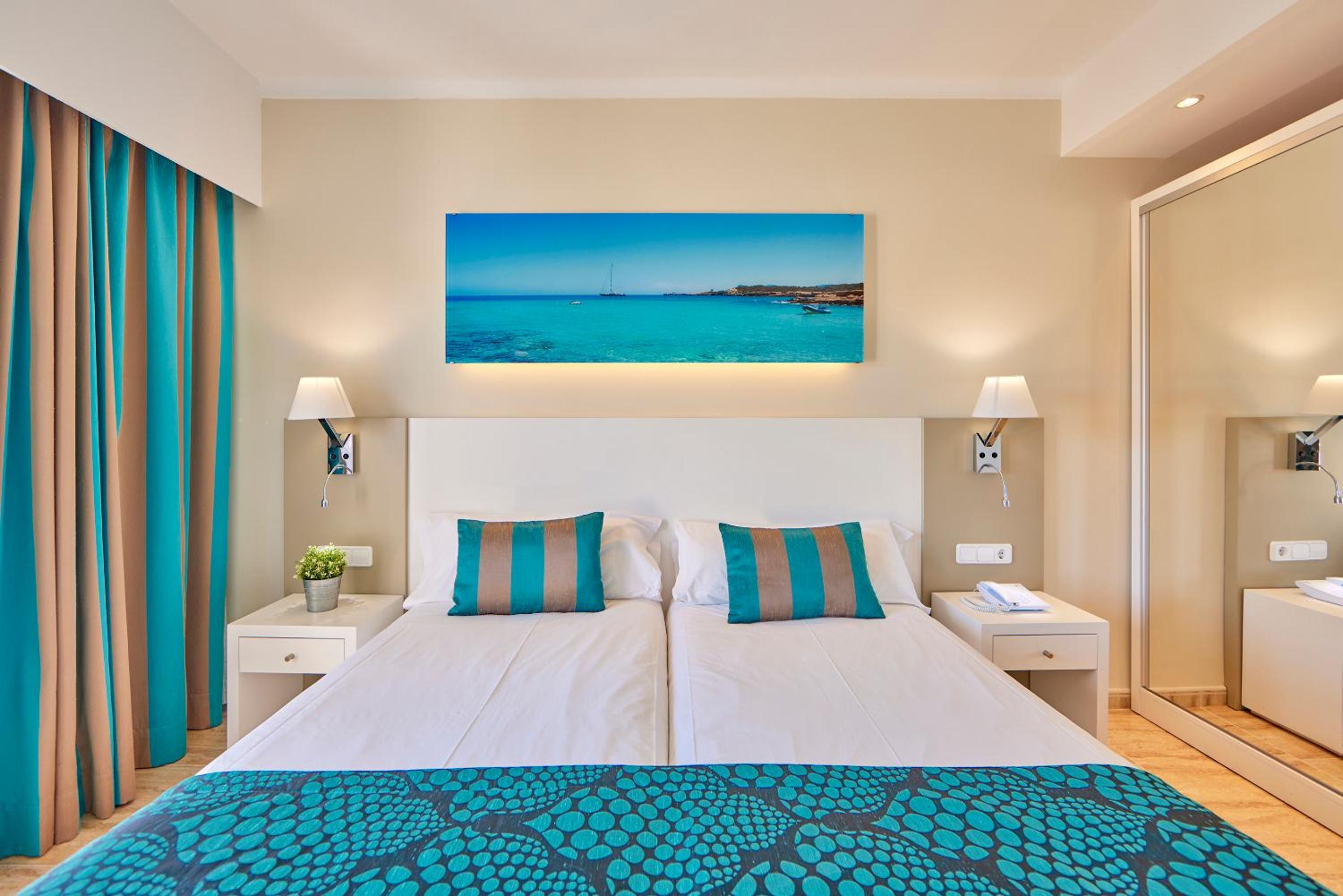 Twin Room with Side Sea View