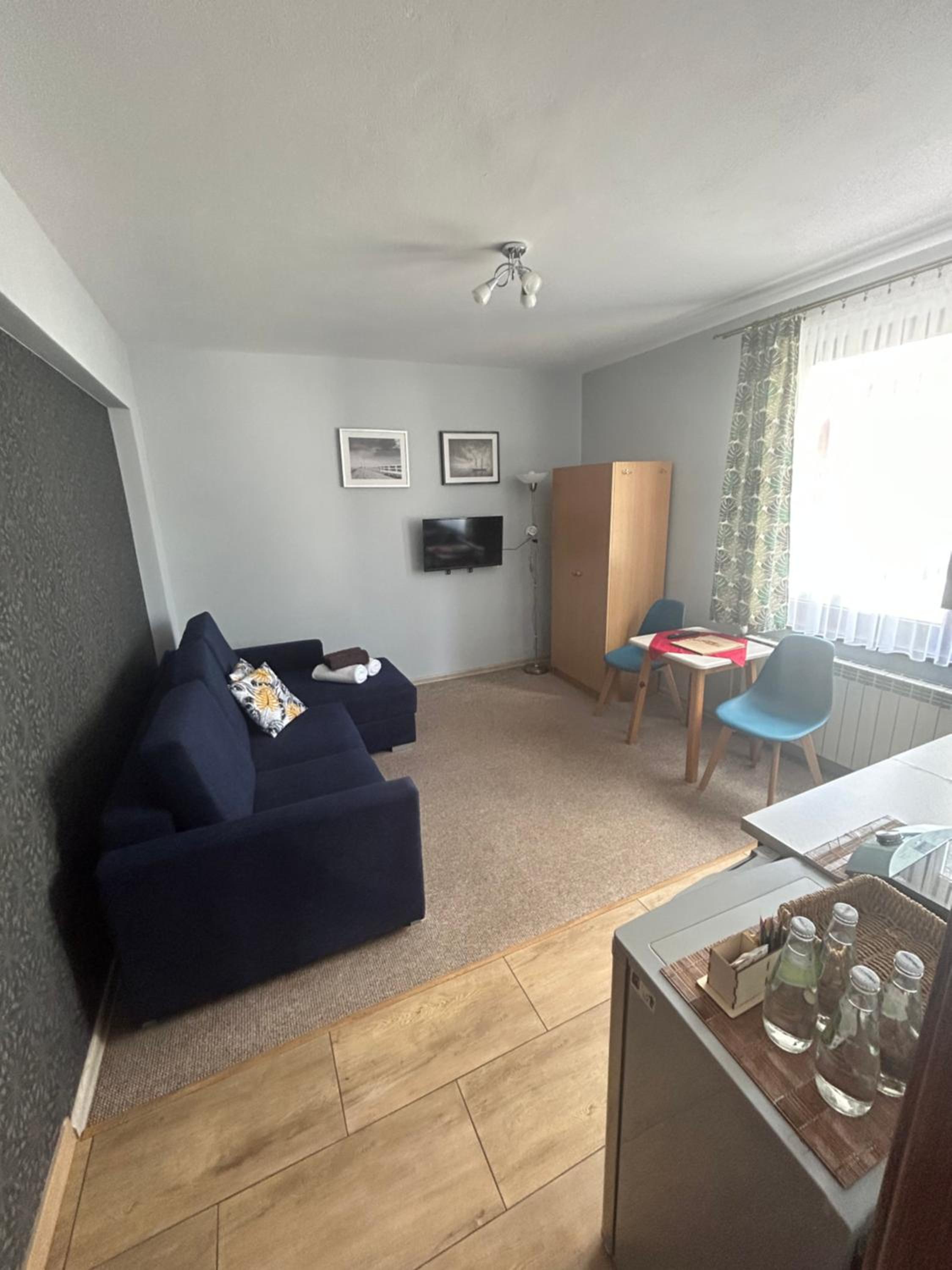 Studio Apartment - Photo 1