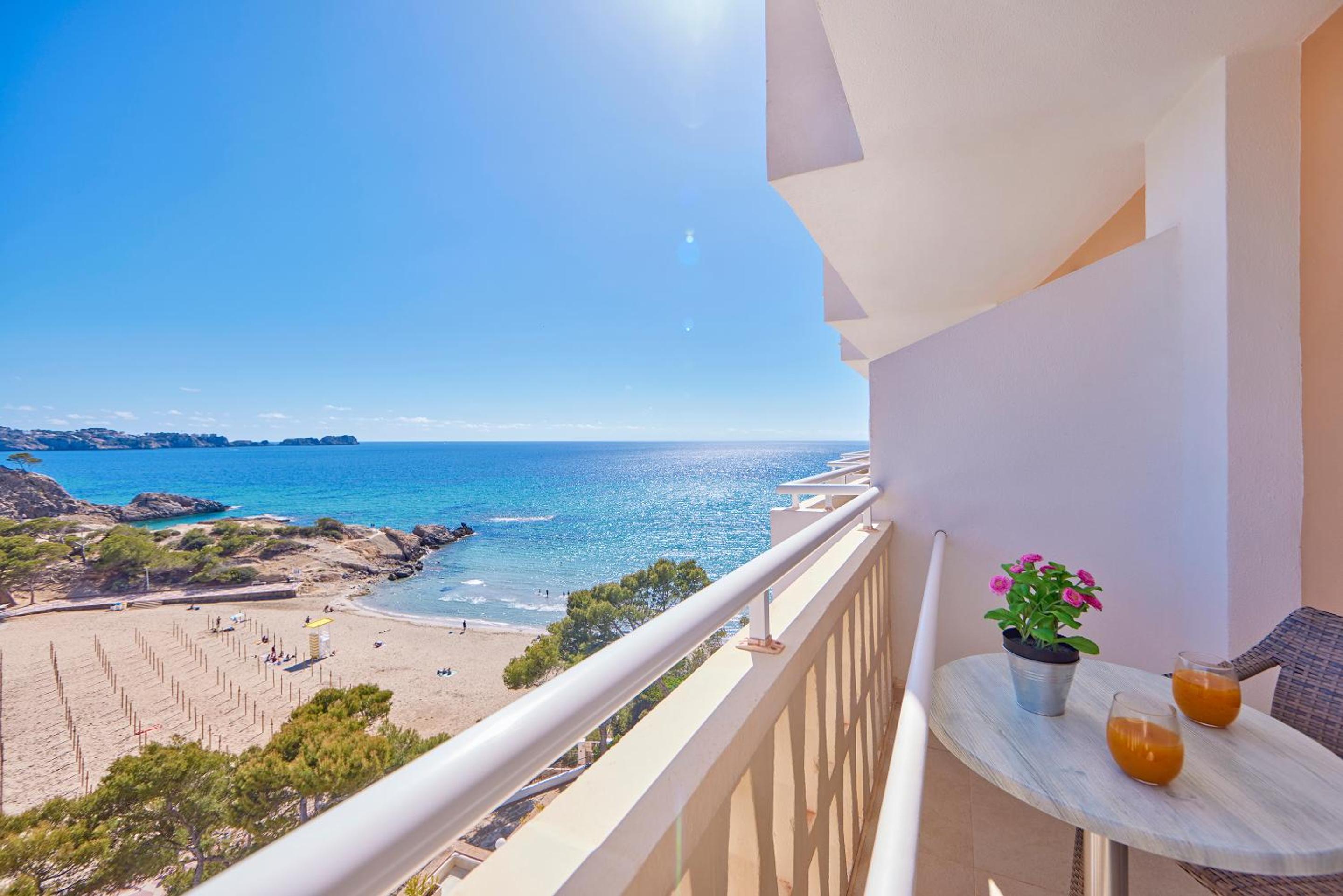 Double Room at High Floor with Side Sea View