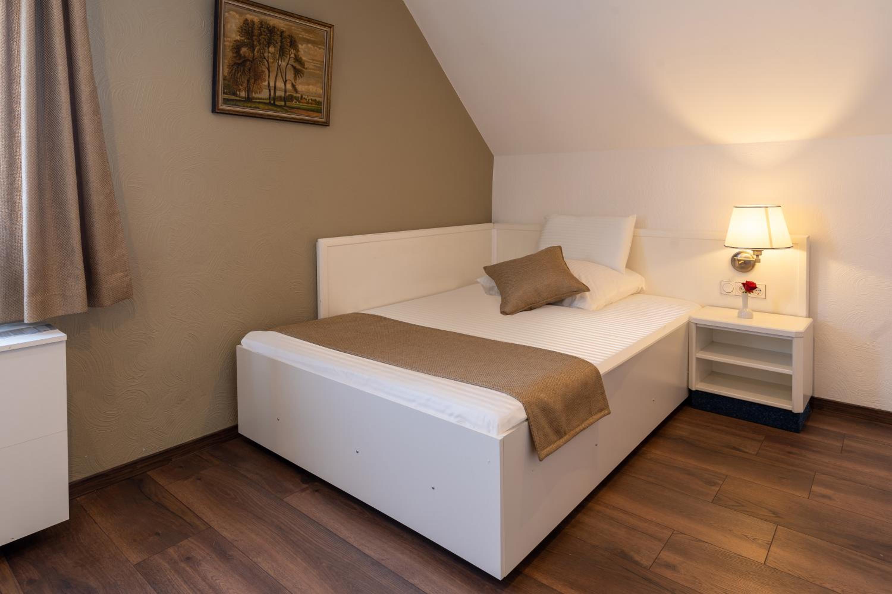 Deluxe Single Room