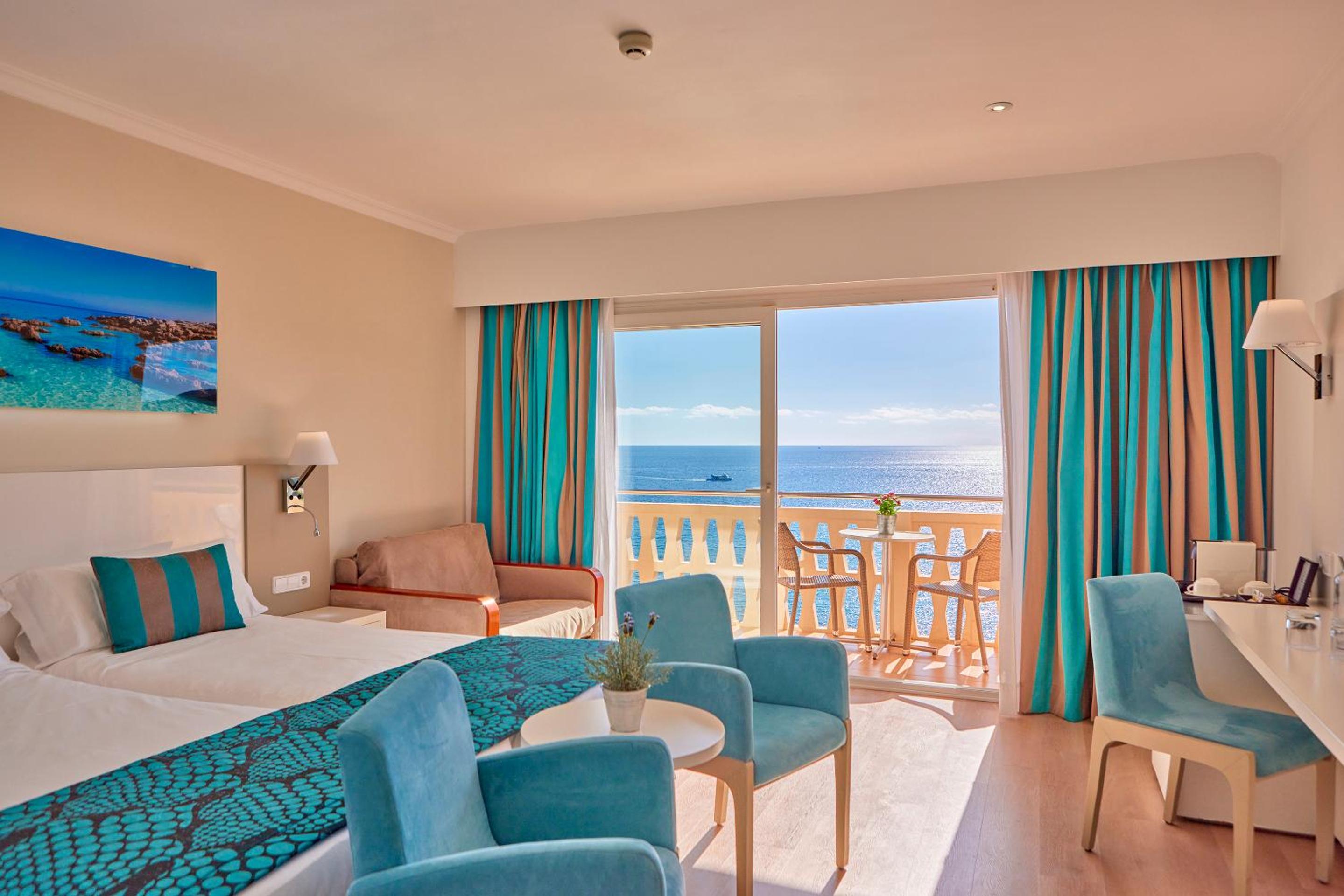 Superior Twin Room with Sea View