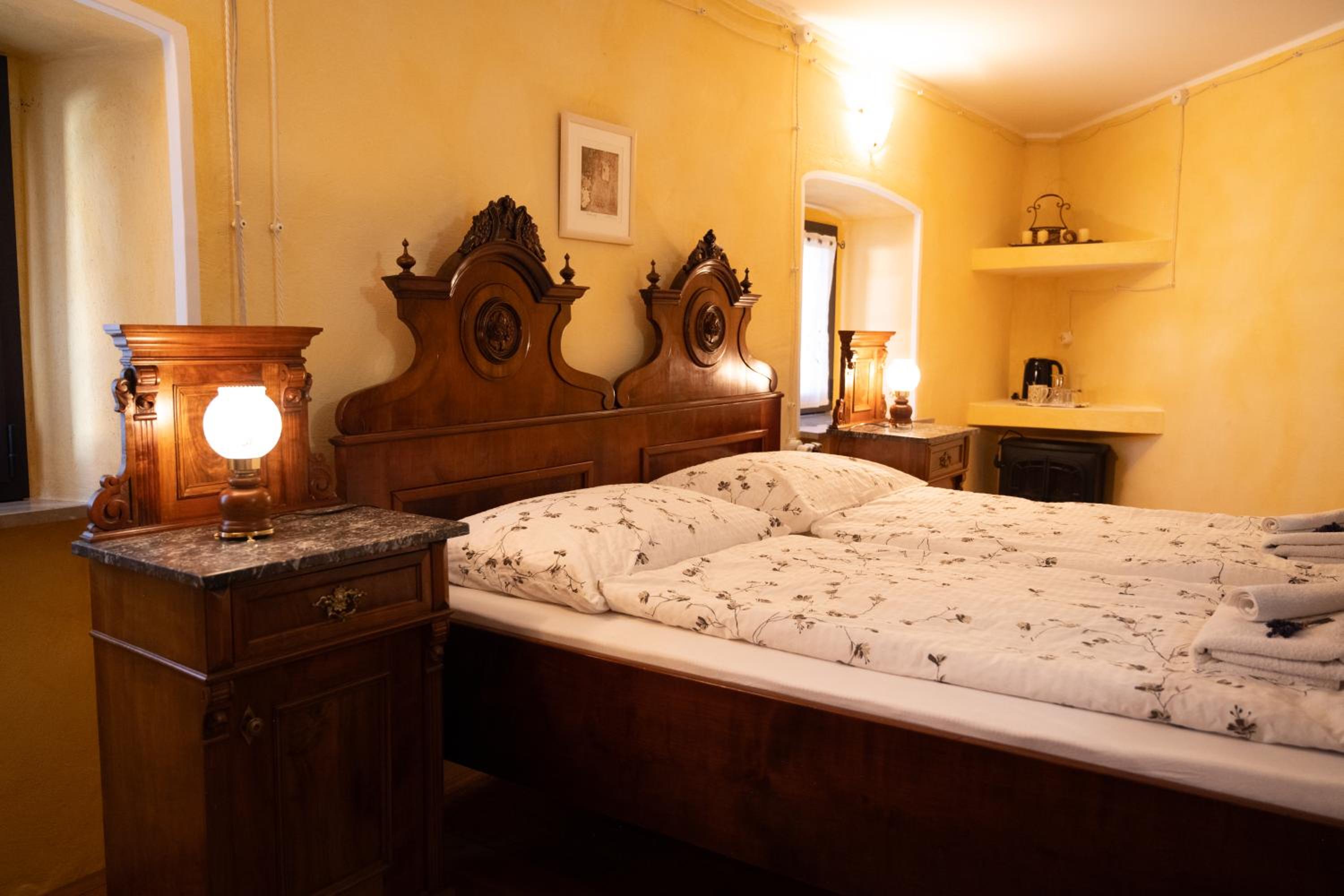 Large Double Room photo 1