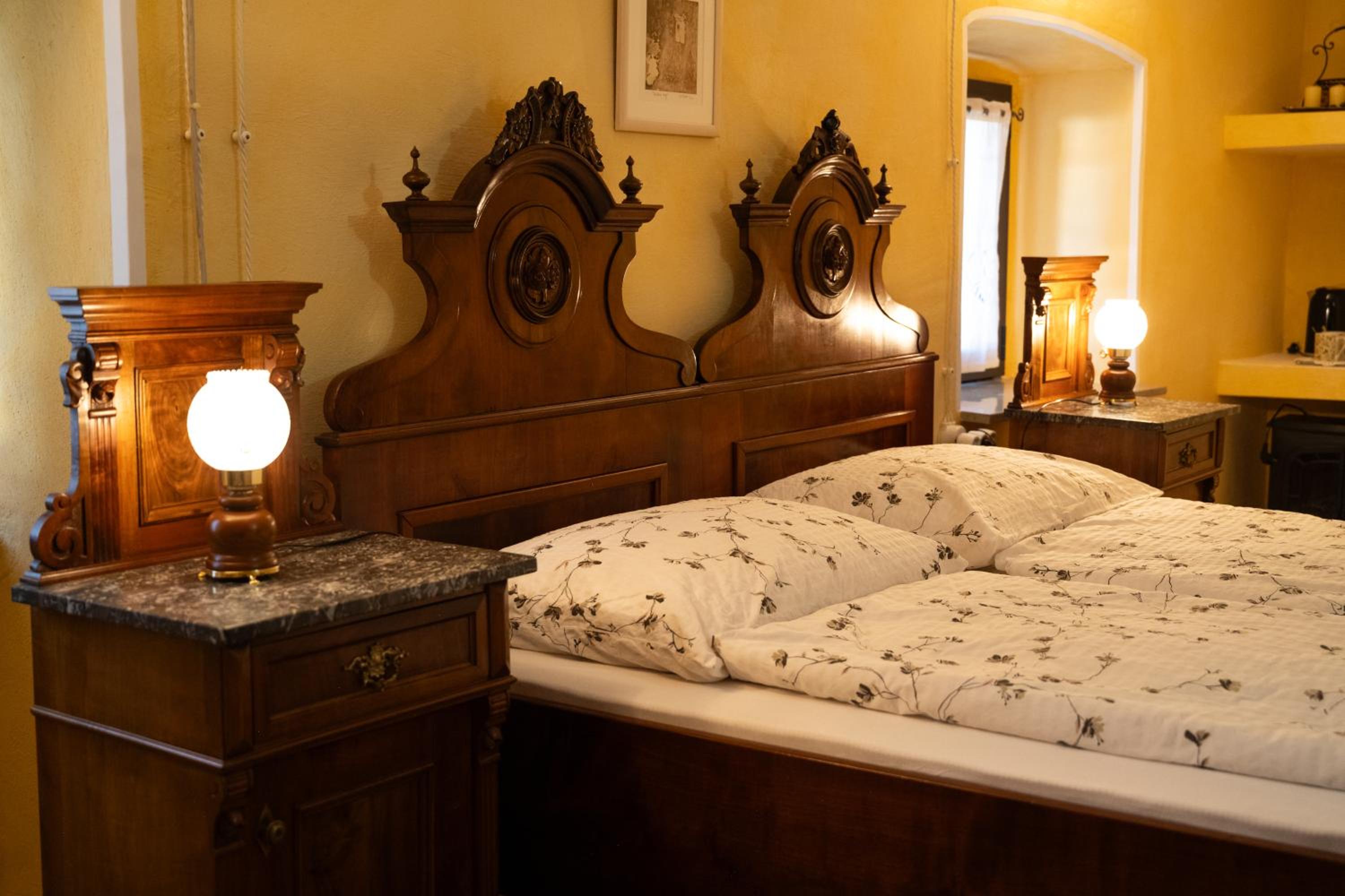 Large Double Room photo 3
