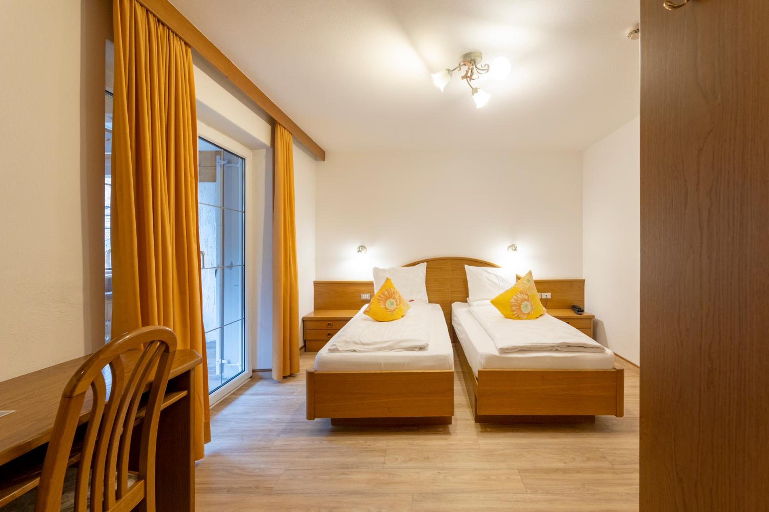 Double Or Twin Room With Balcony photo 3