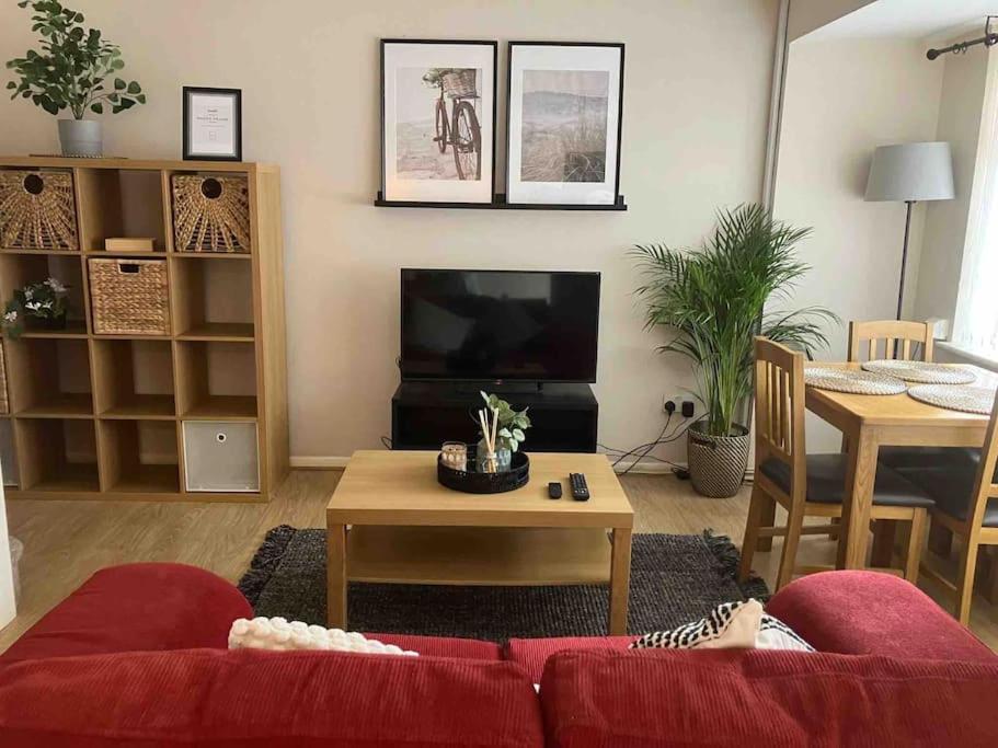 Two-Bedroom Apartment photo 3