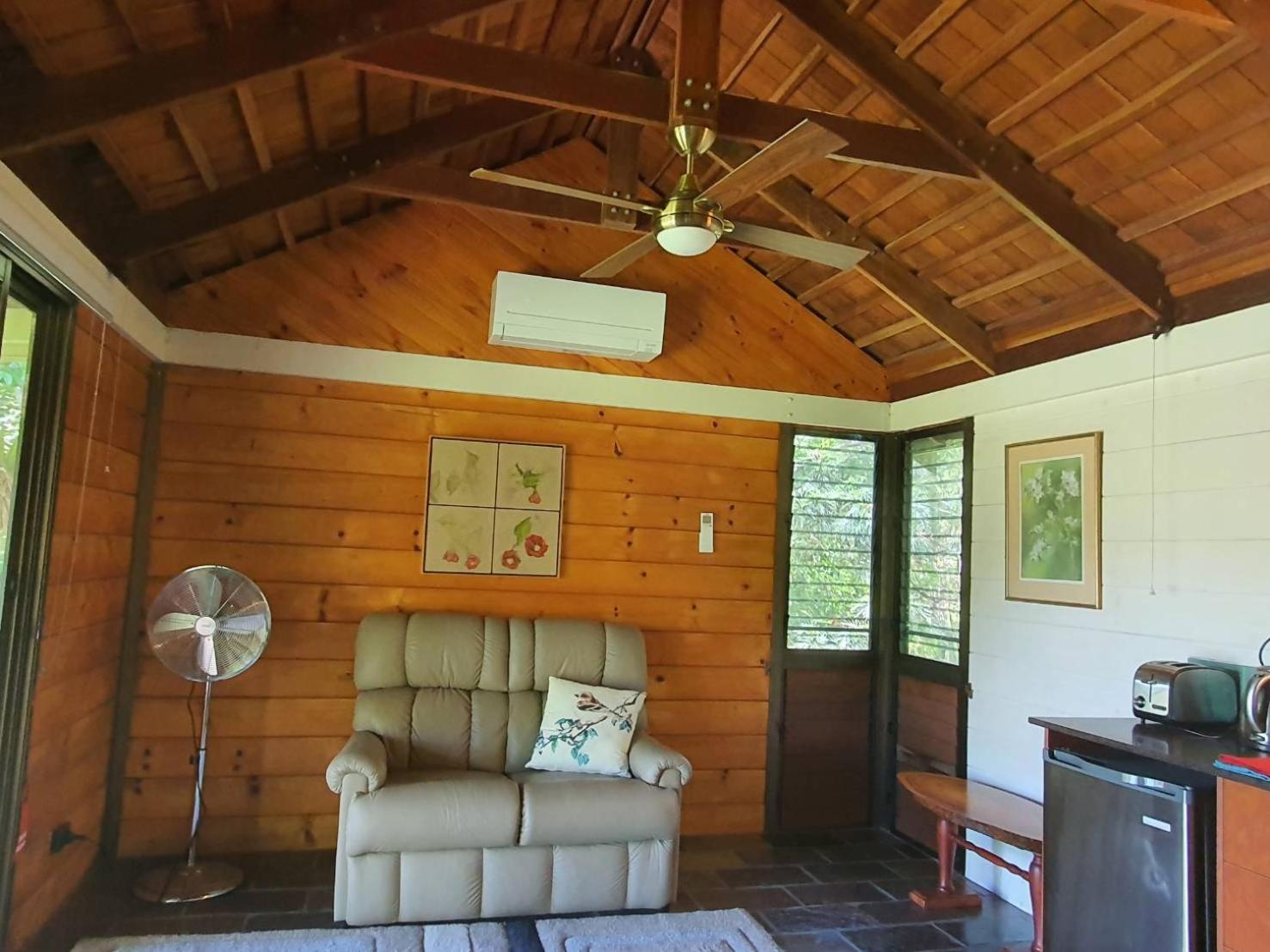 Deluxe Bungalow with Garden View - Photo 10