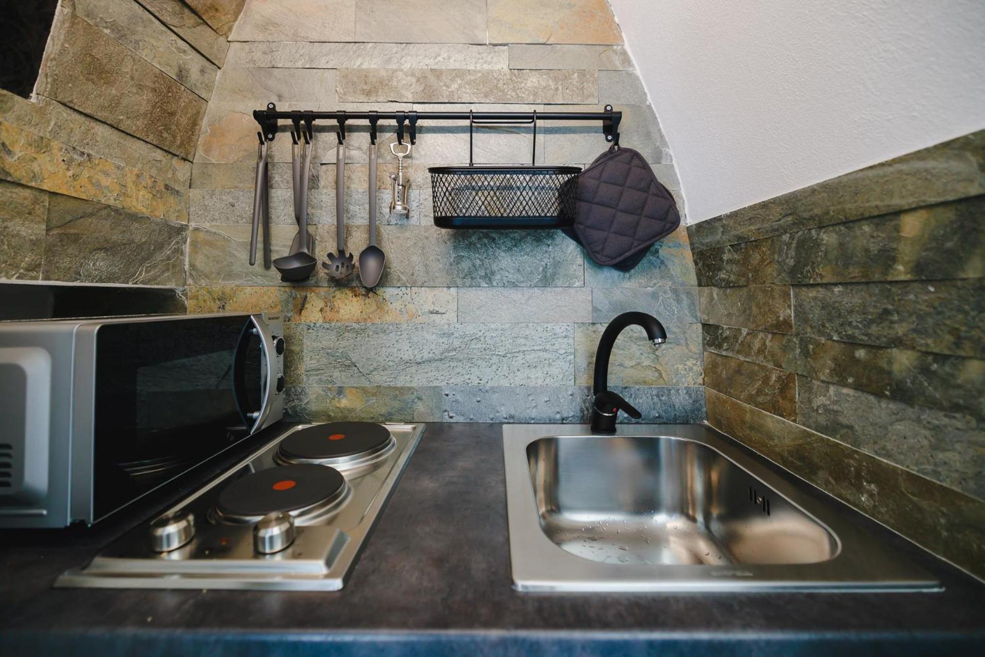 Deluxe Family Suite - Photo 2