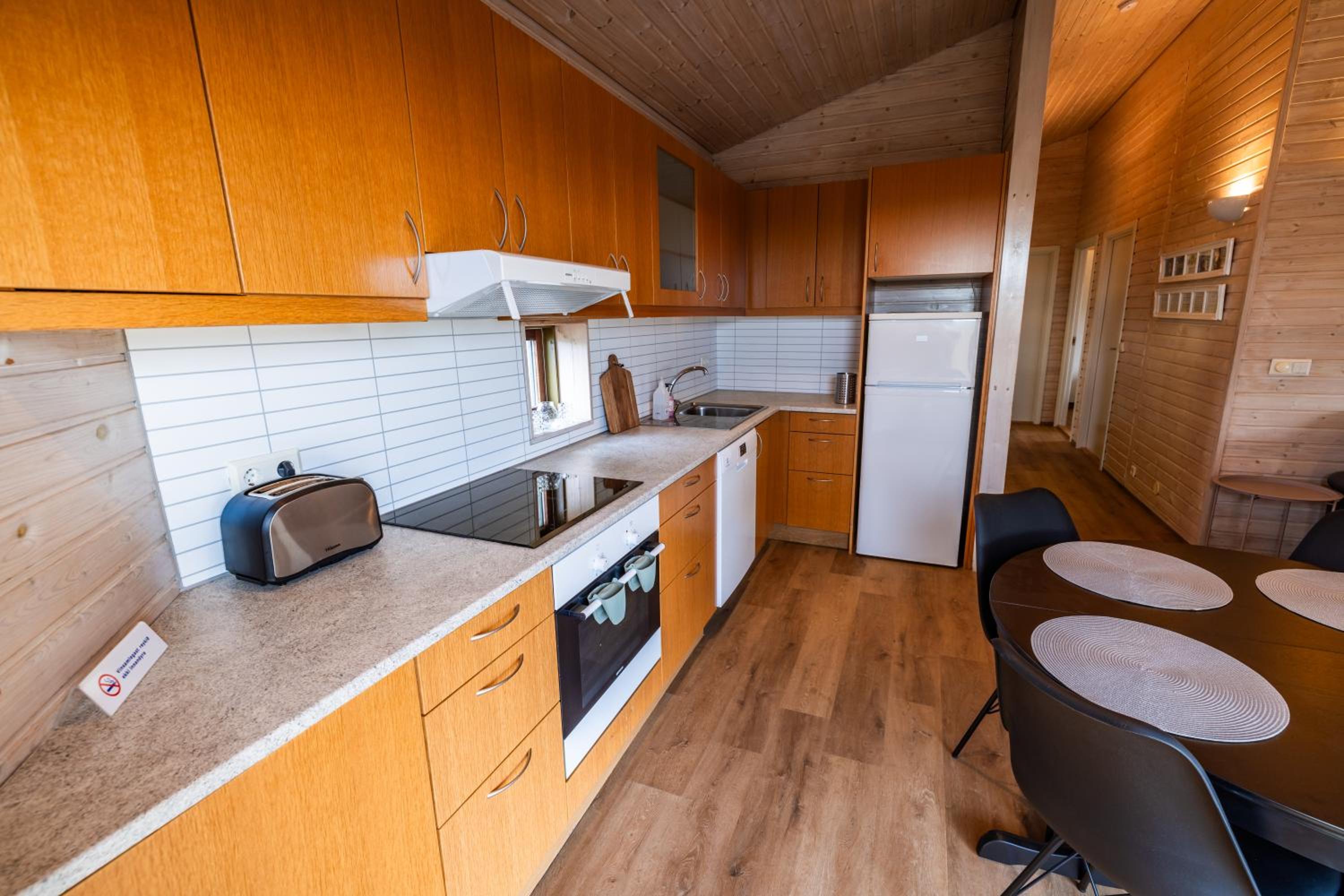 Three-Bedroom House photo 3