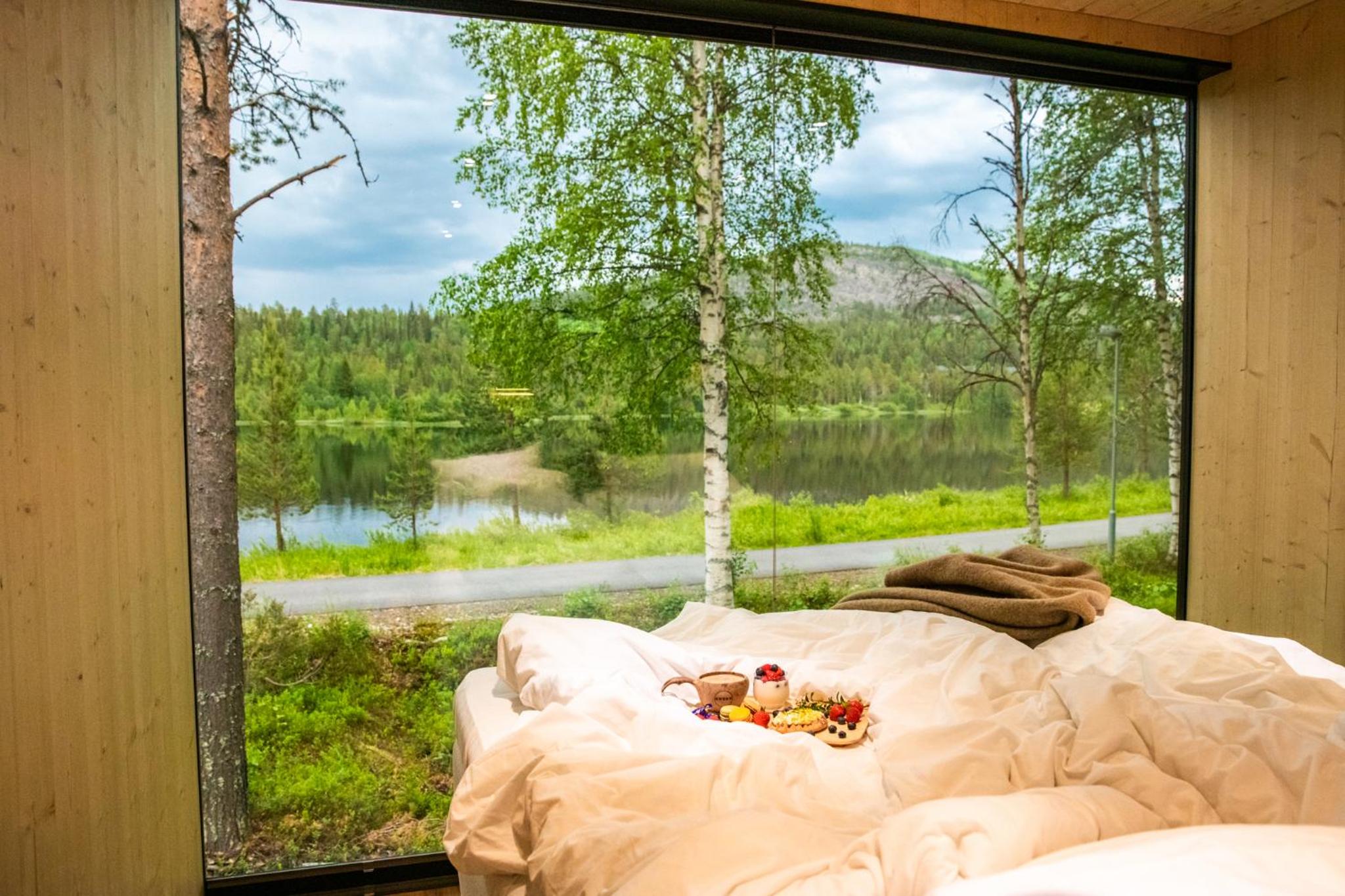 Double Room with Lake View - Photo 30