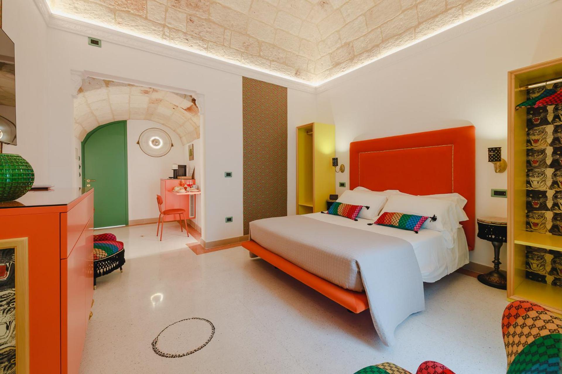 Deluxe King Room - Photo 6
