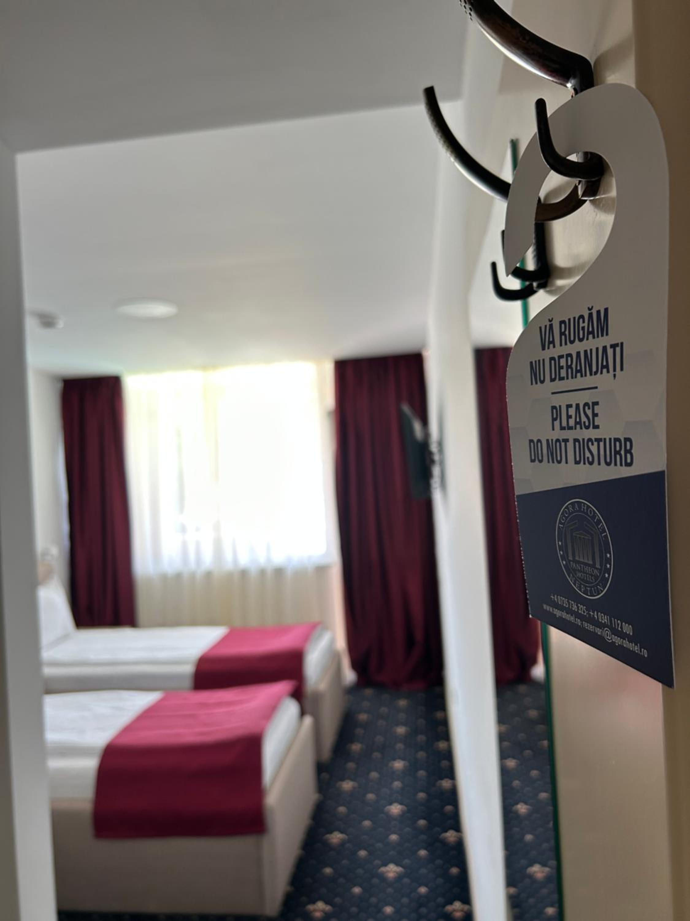 Standard Twin Room - Photo 1