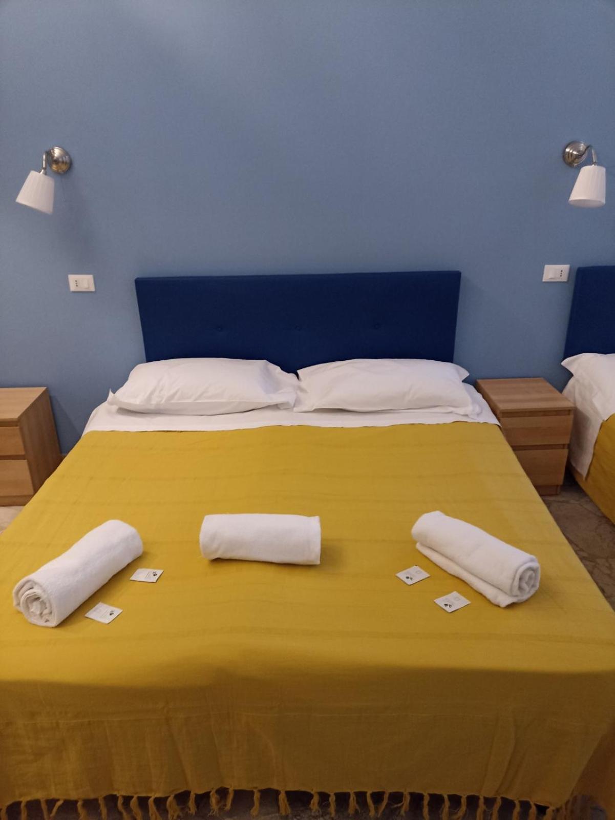 Double Room With Private External Bathroom photo 1