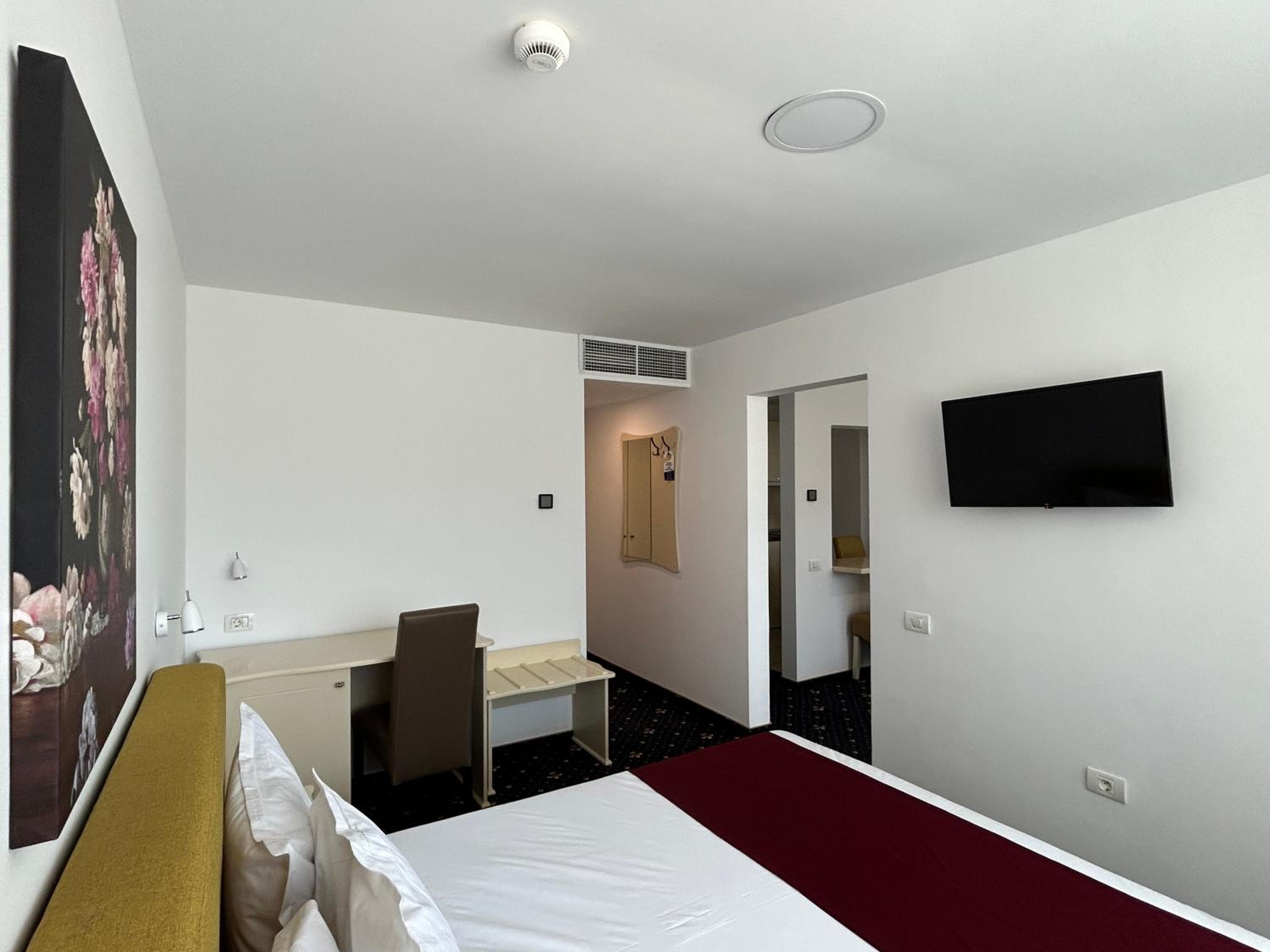 Apartment with Balcony - Photo 1