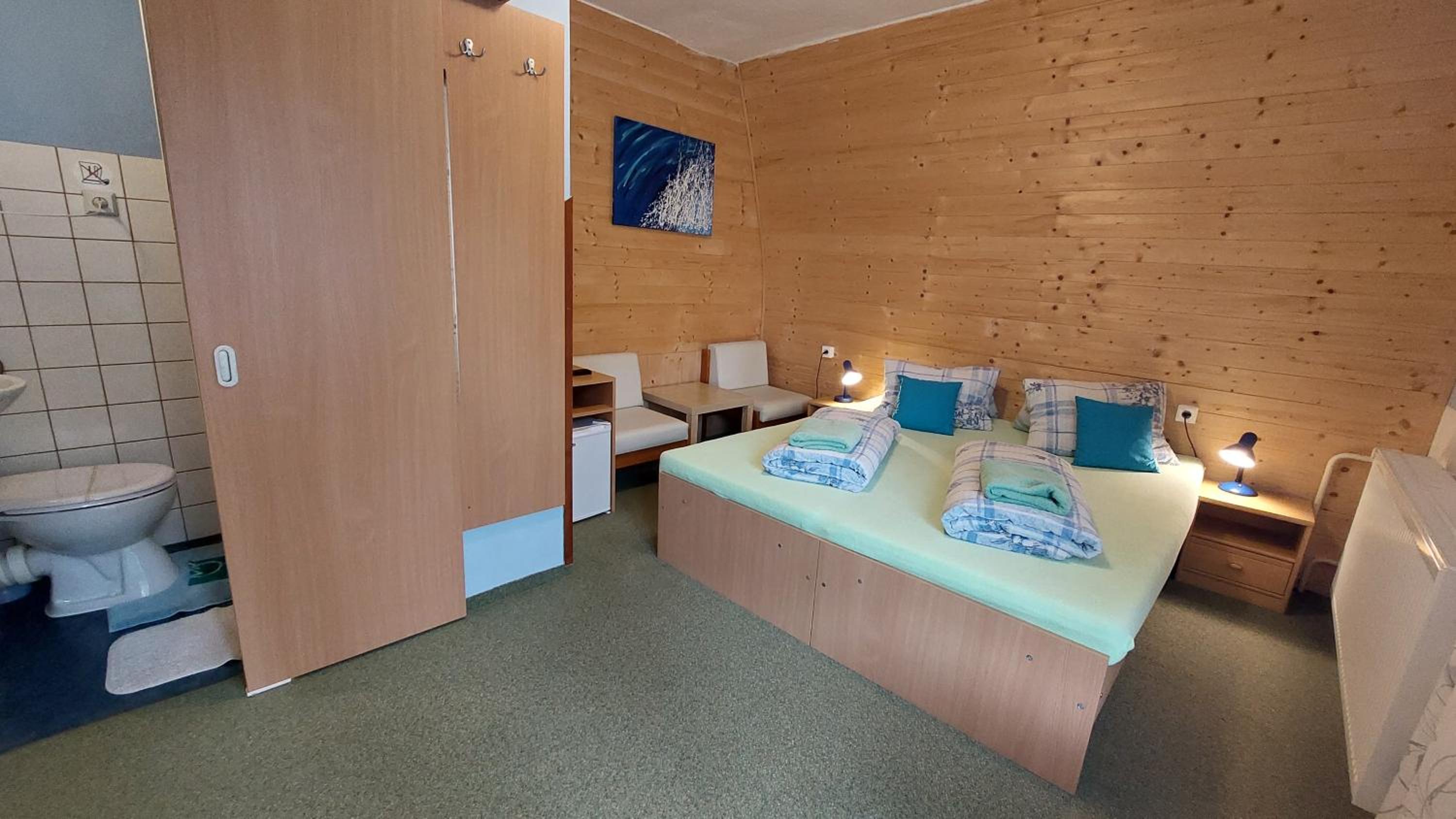 Twin Room with Extra Bed photo 2