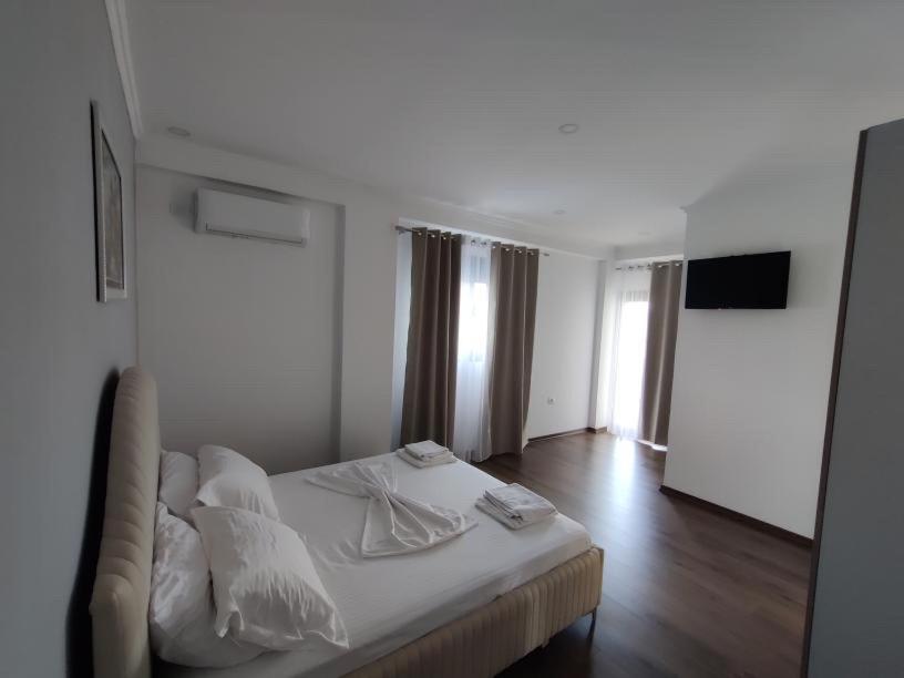 King Room with Pool View