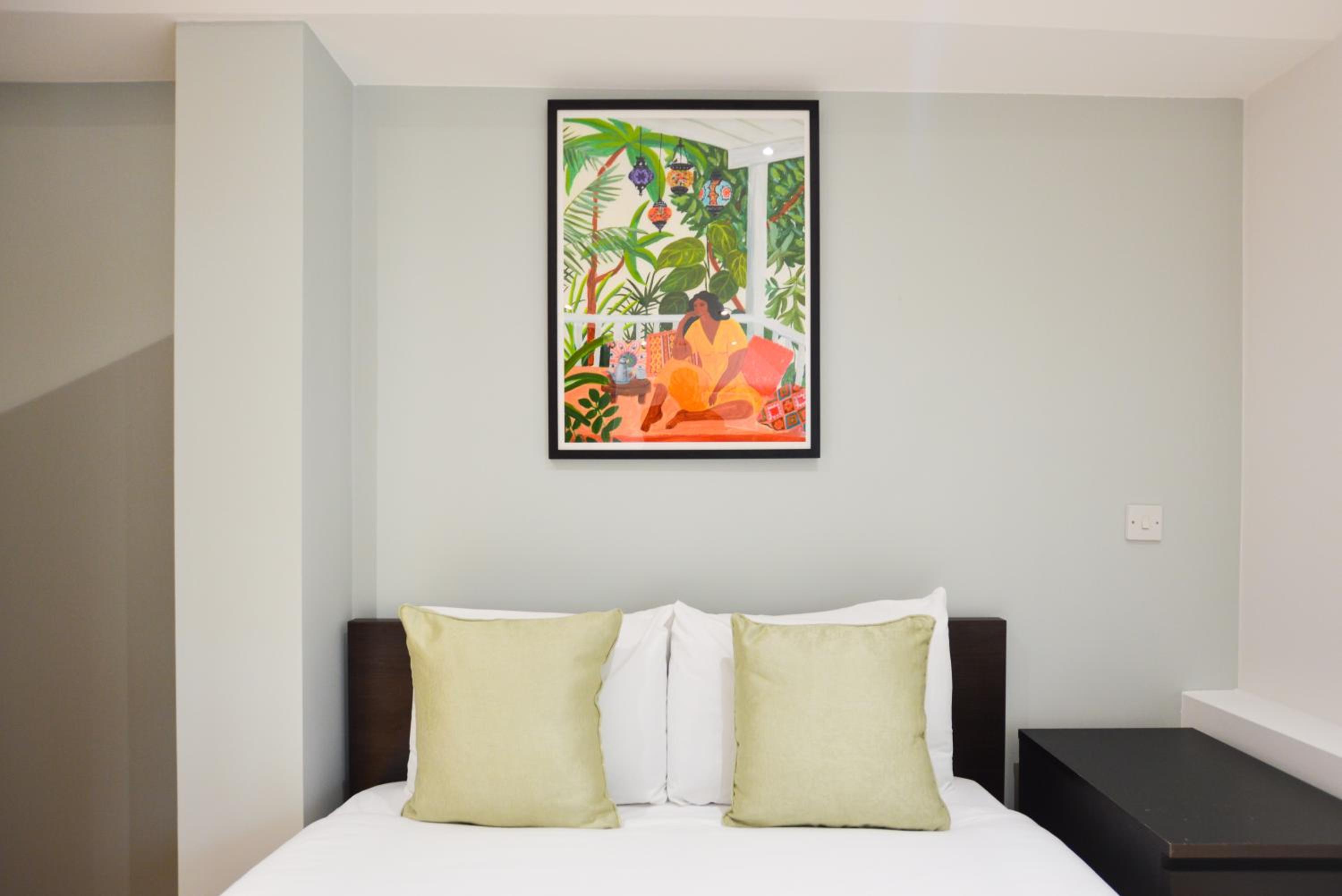 Top Floor Studio Apartment photo 3