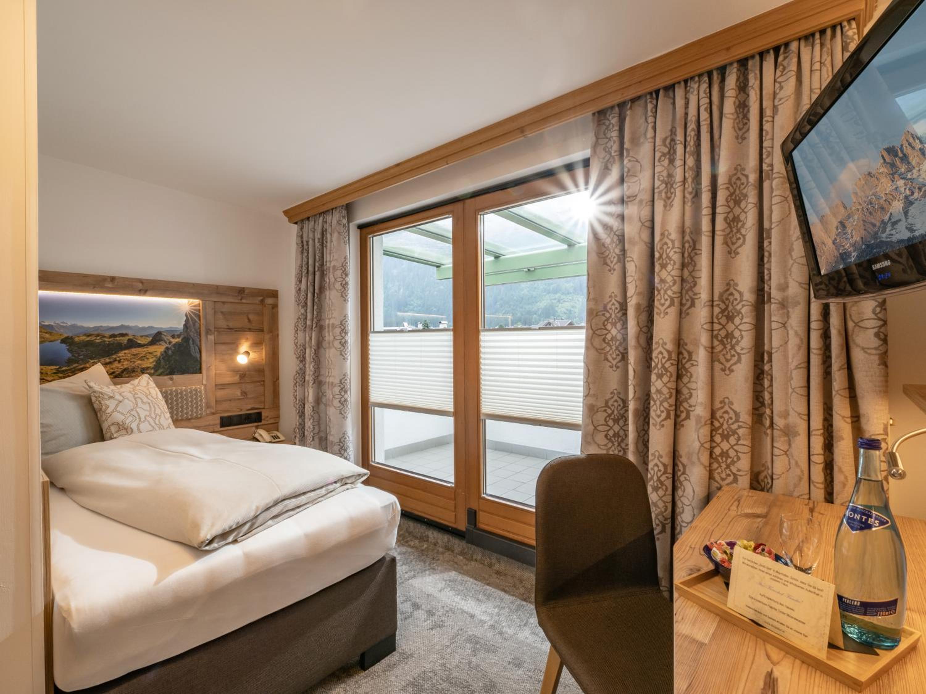 Single Room with Mountain View photo 1