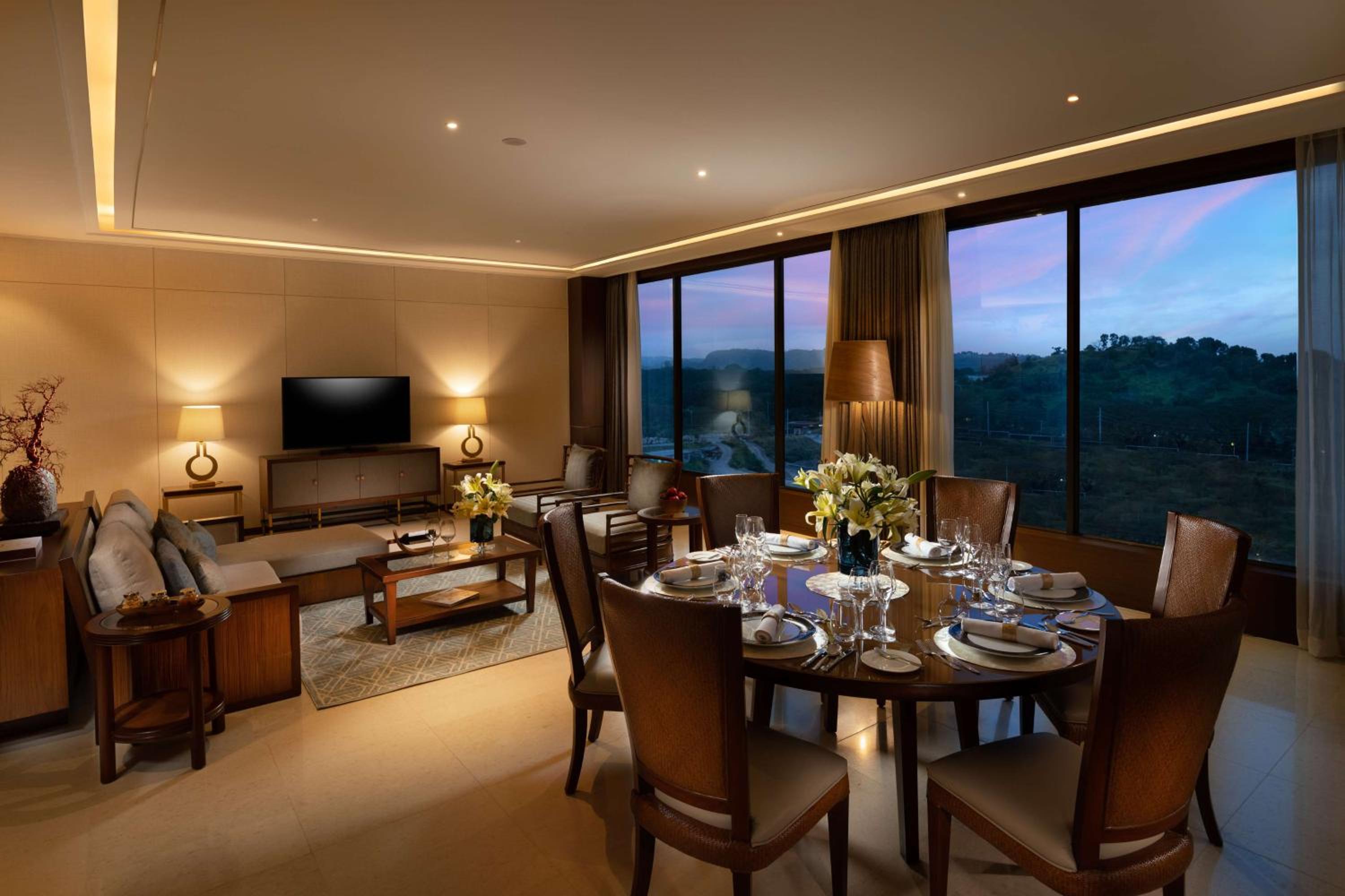 Governor Suite