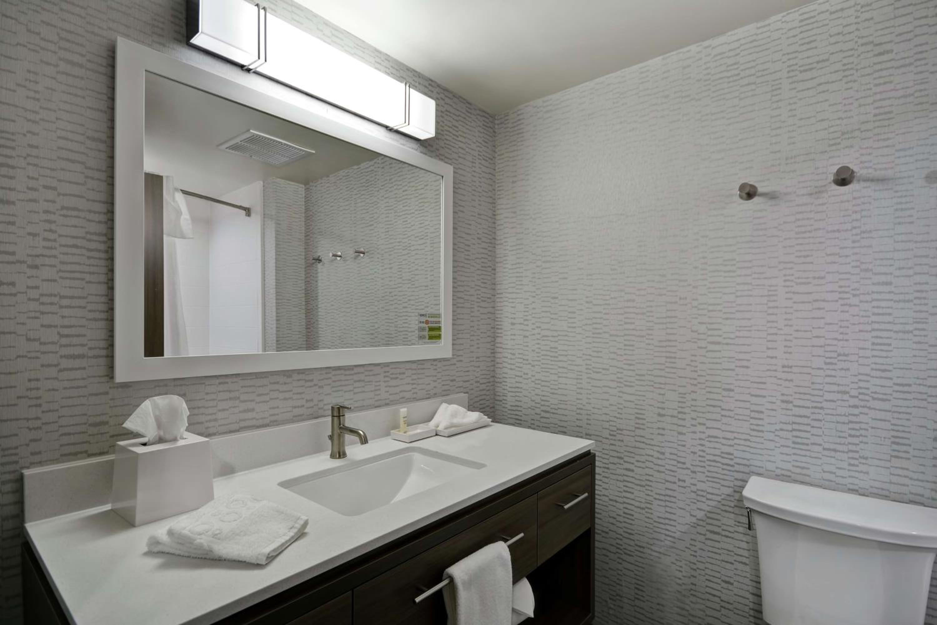 Studio Suite with Two Queen Beds - Hearing Access/Non-Smoking