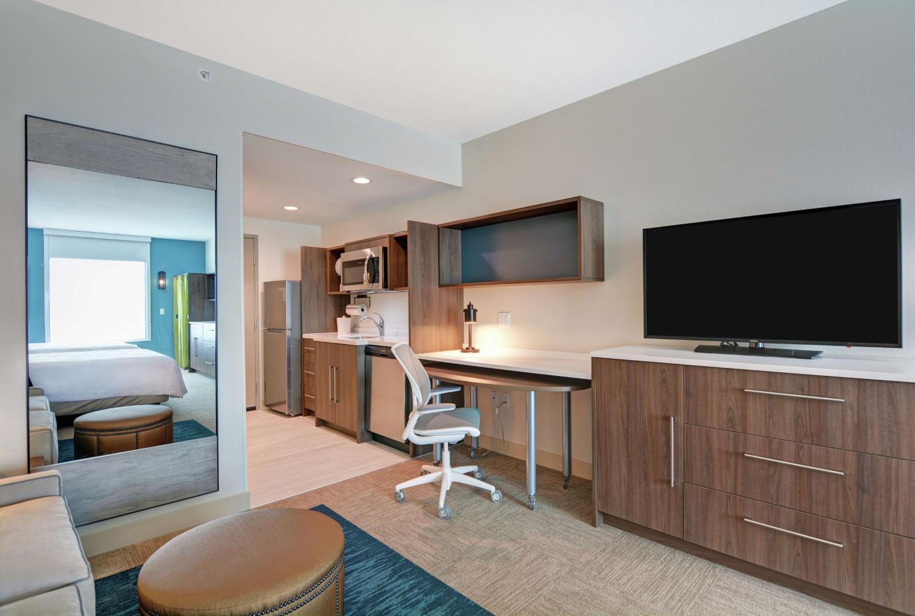 Queen Studio with Two Queen Beds - Mobility Access/Non-Smoking
