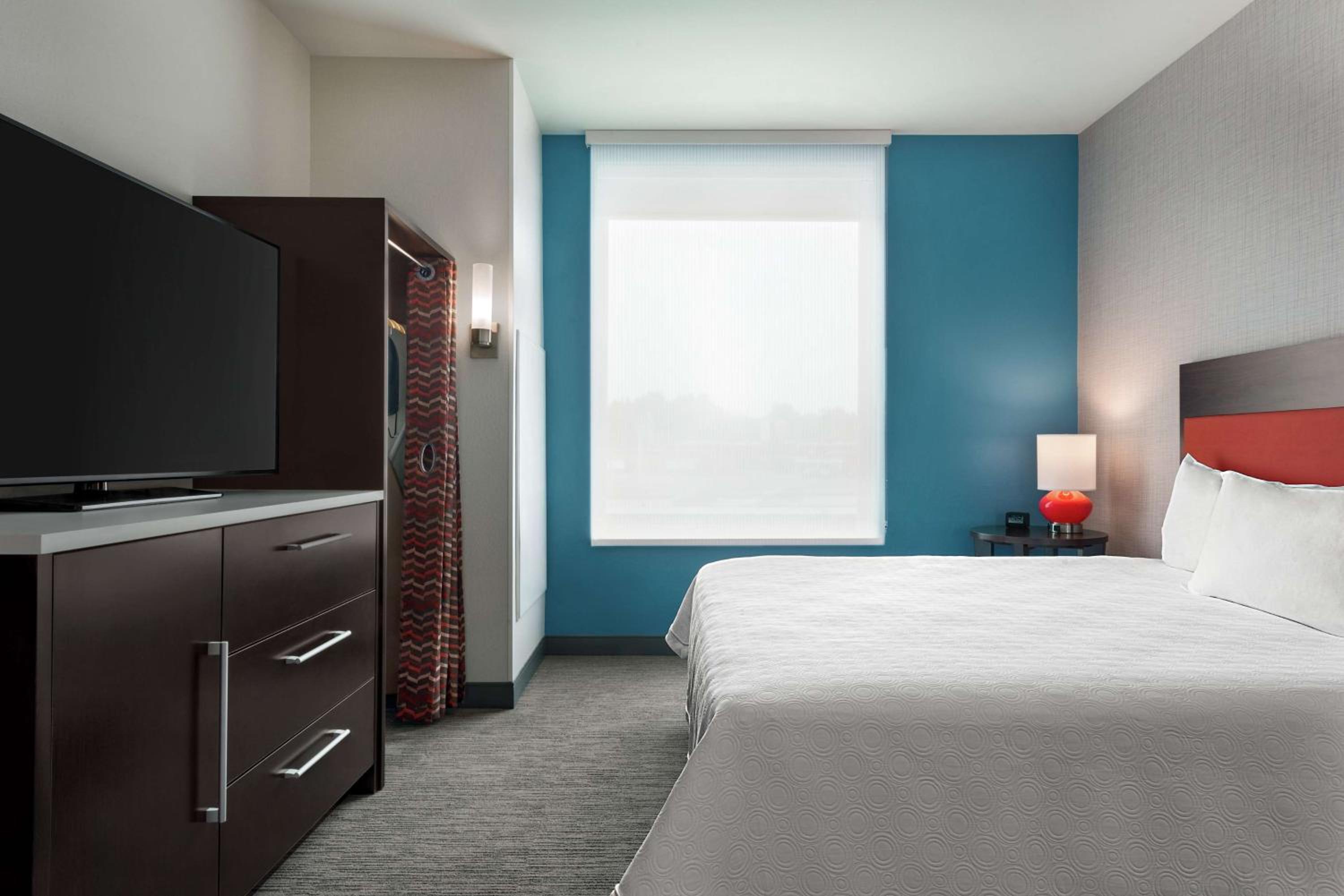 One-Bedroom King Suite - Non-Smoking - Photo 3