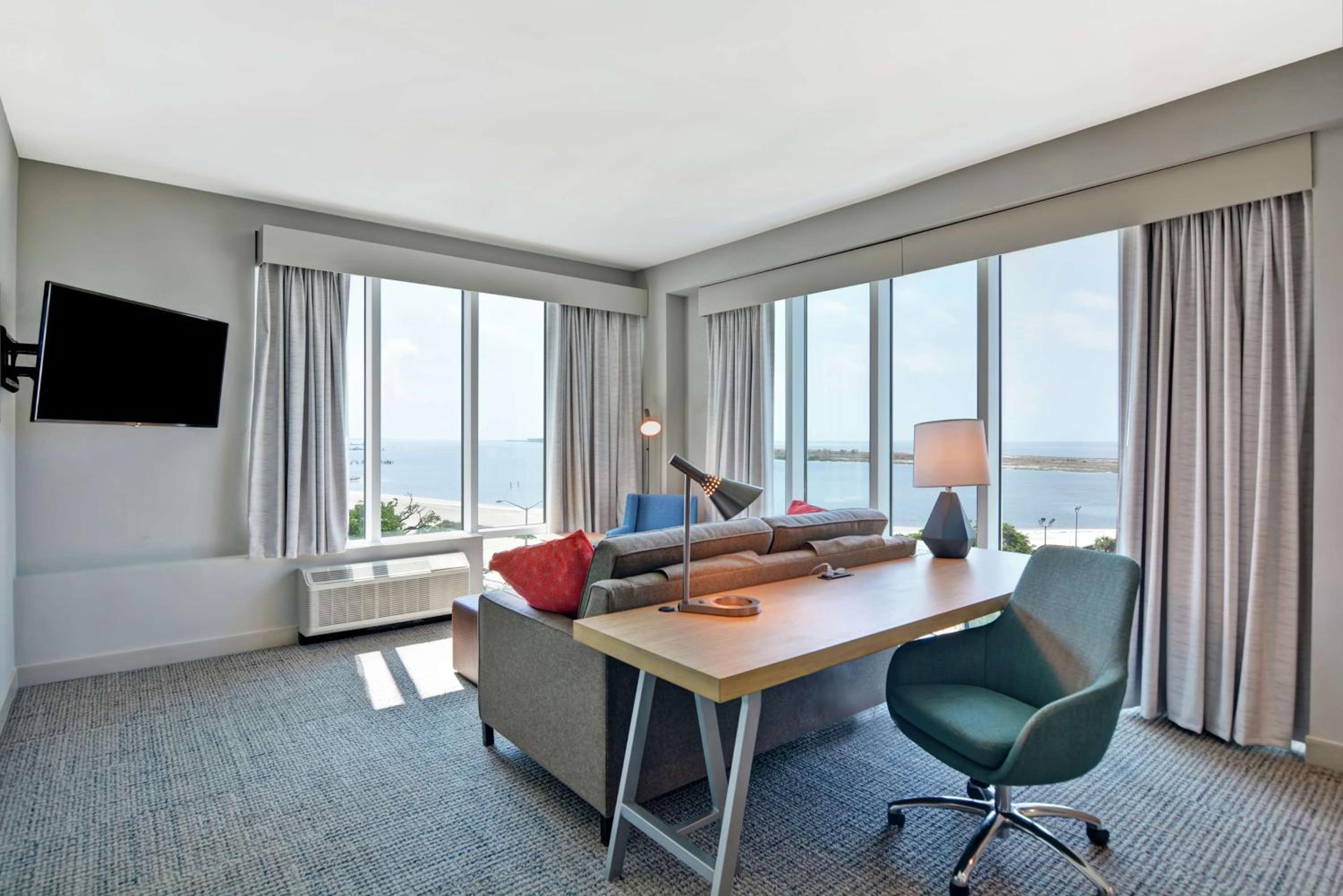 King Suite with Ocean View - Photo 7