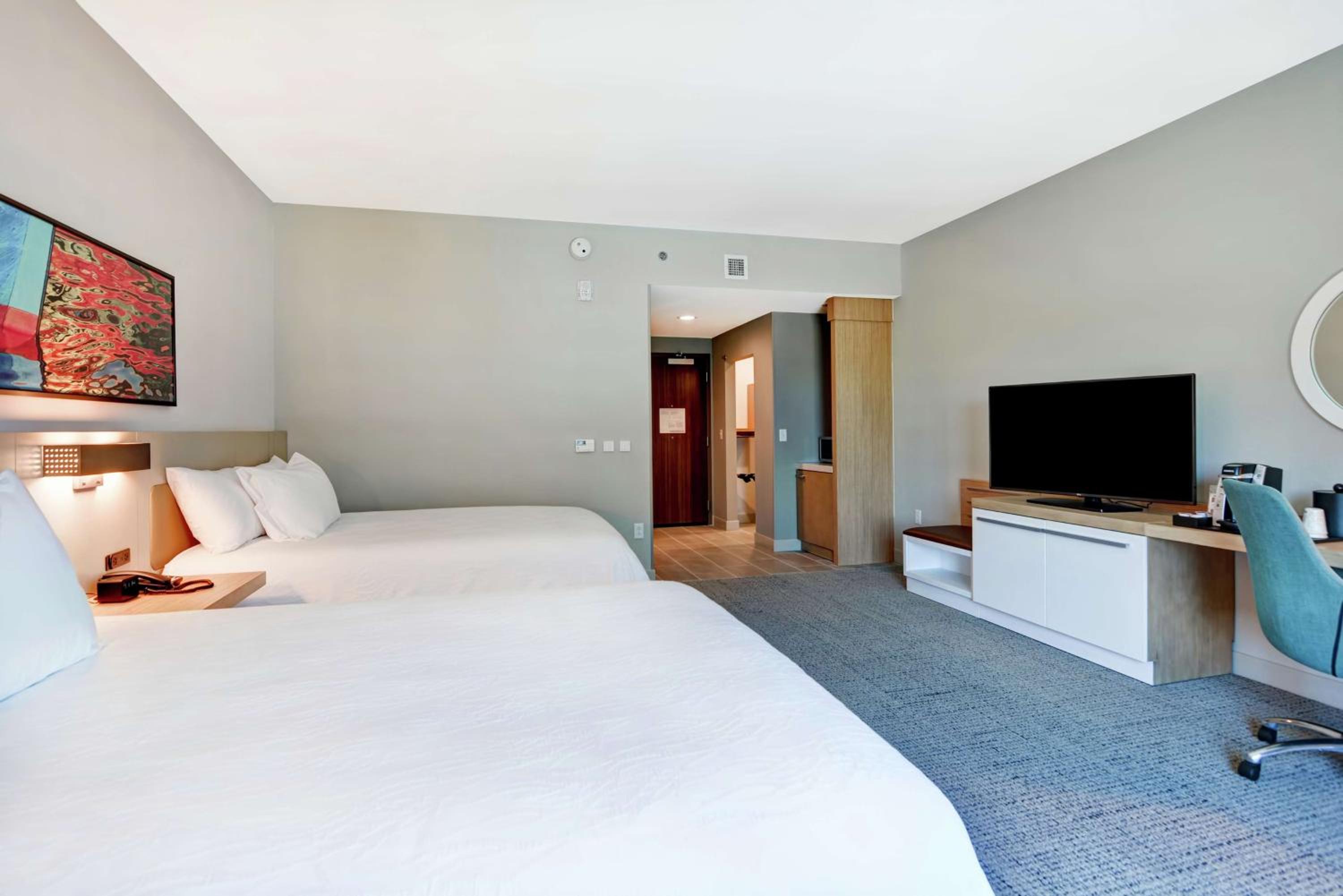 Queen Room with Two Queen Beds - Hearing Access - Photo 3