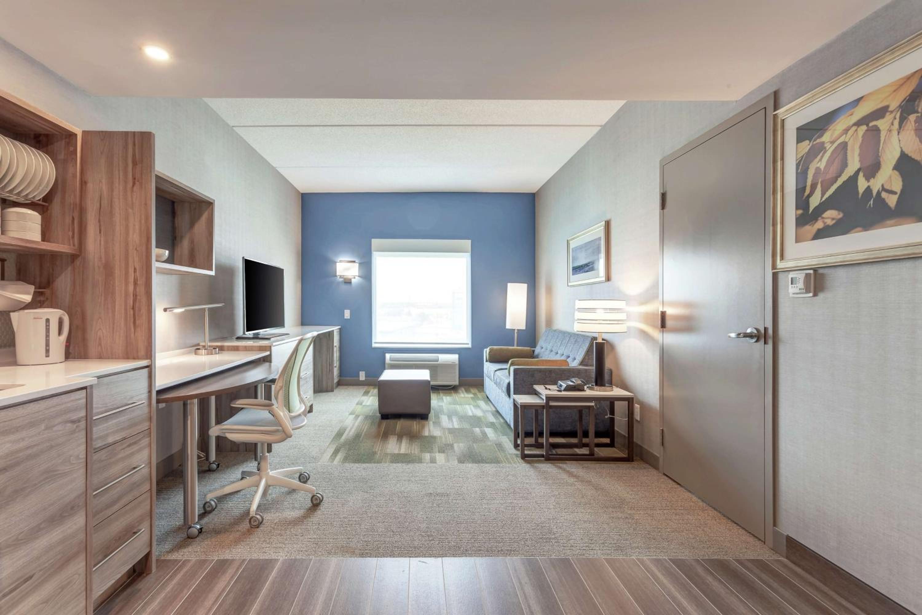 One-Bedroom King Suite - Non-Smoking - Photo 1