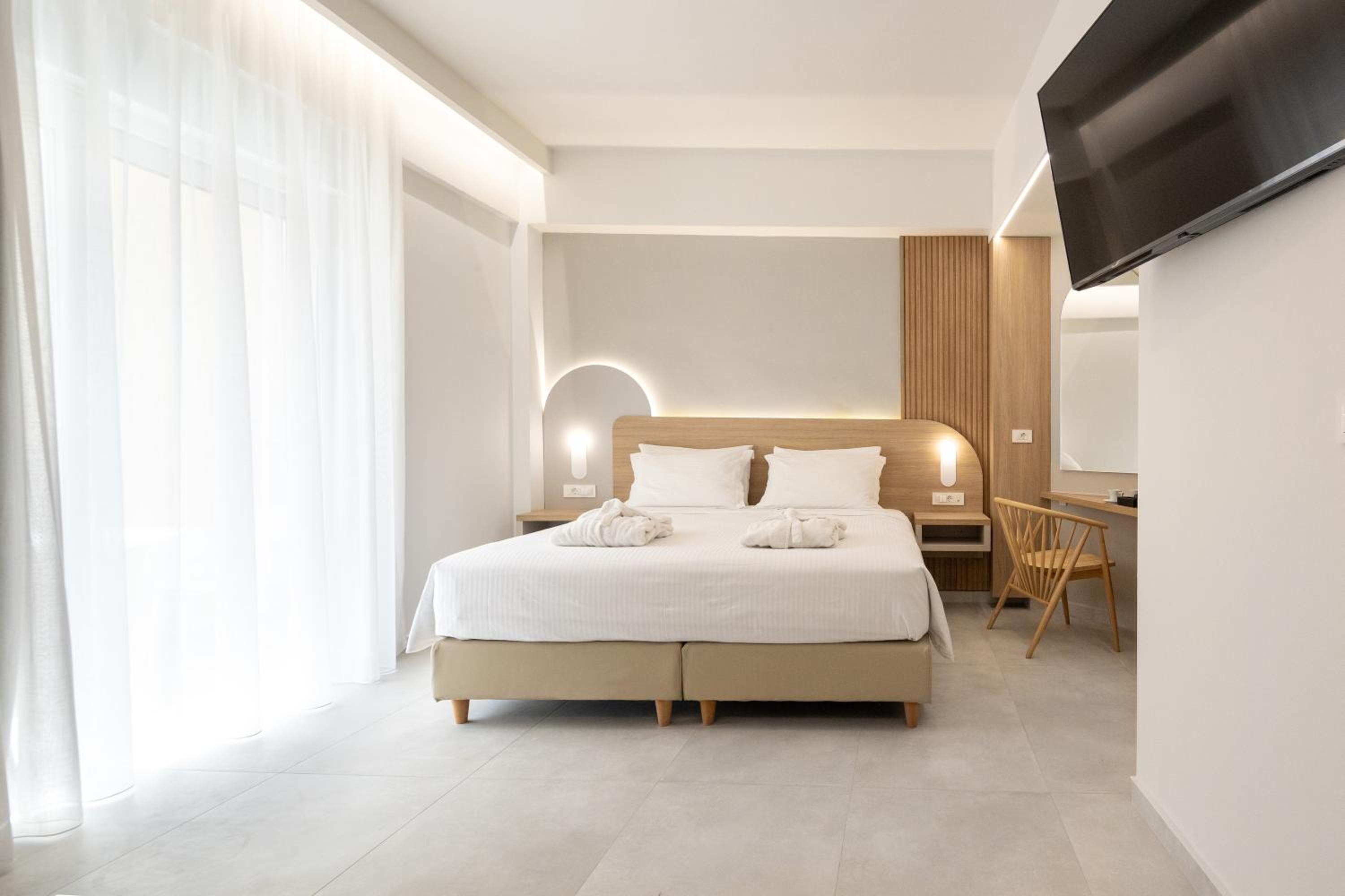 Standard Double or Twin Room - Photo 1
