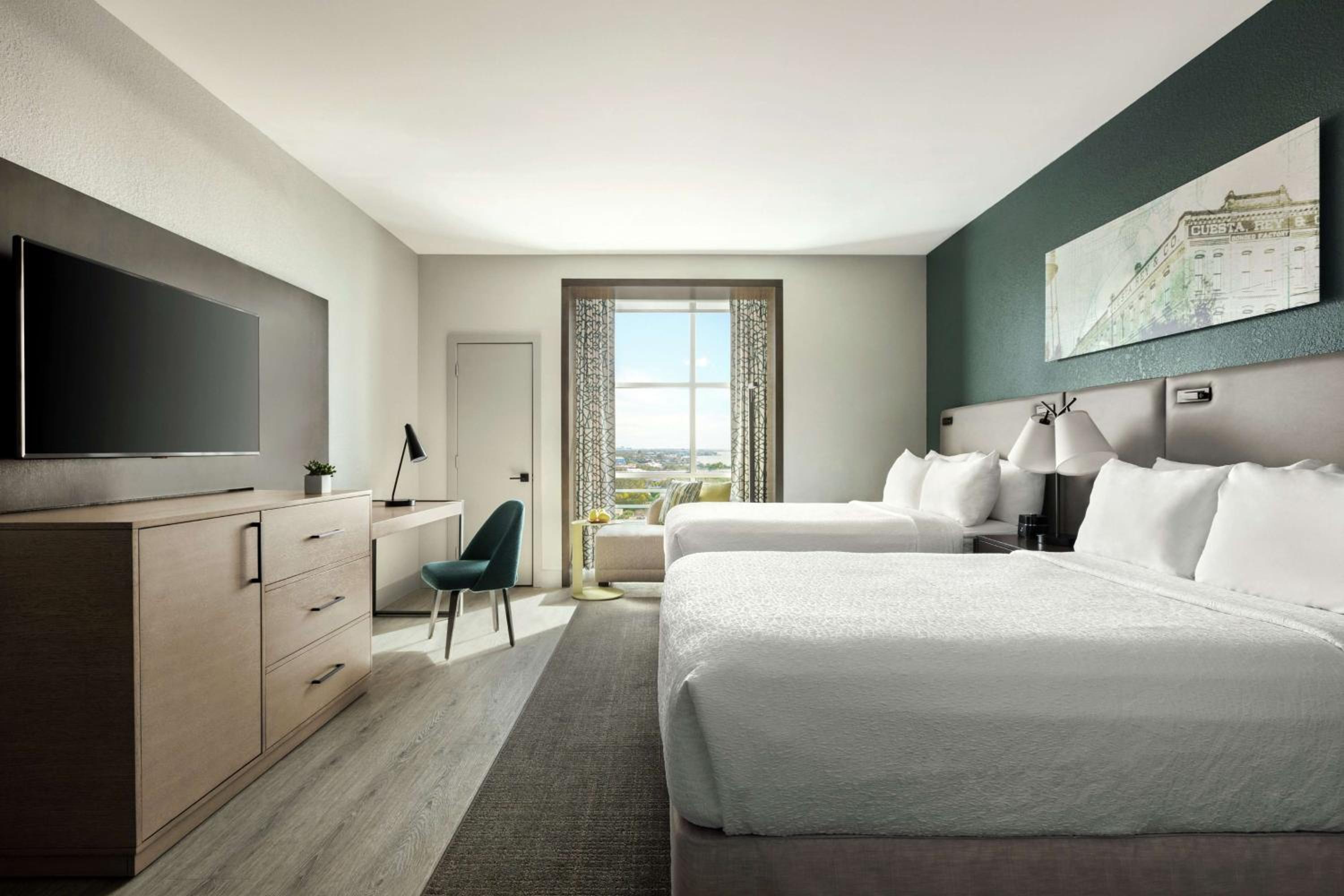 Double Room with City View - Photo 1