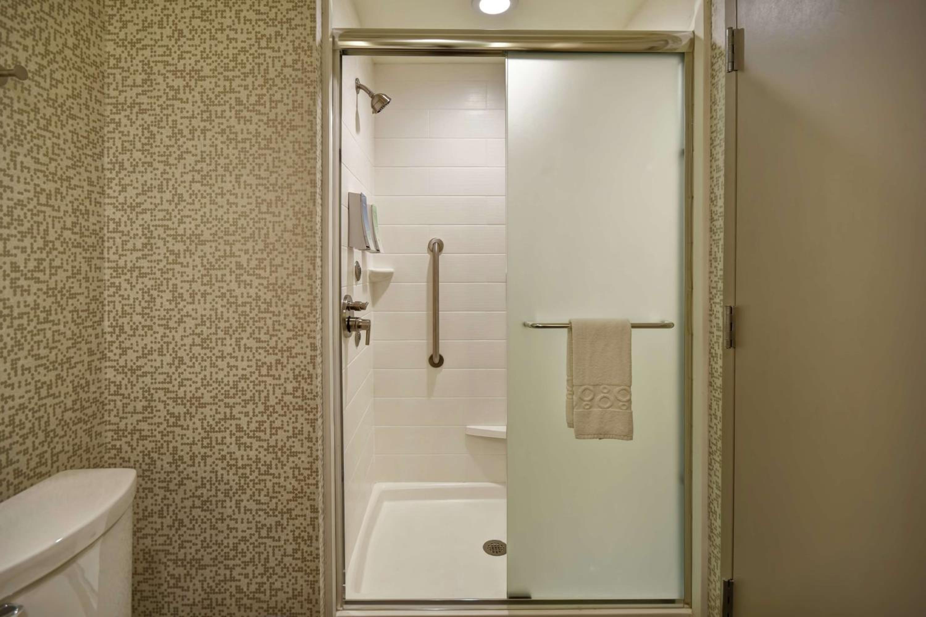 King Studio Suite - Non-Smoking - Photo 2