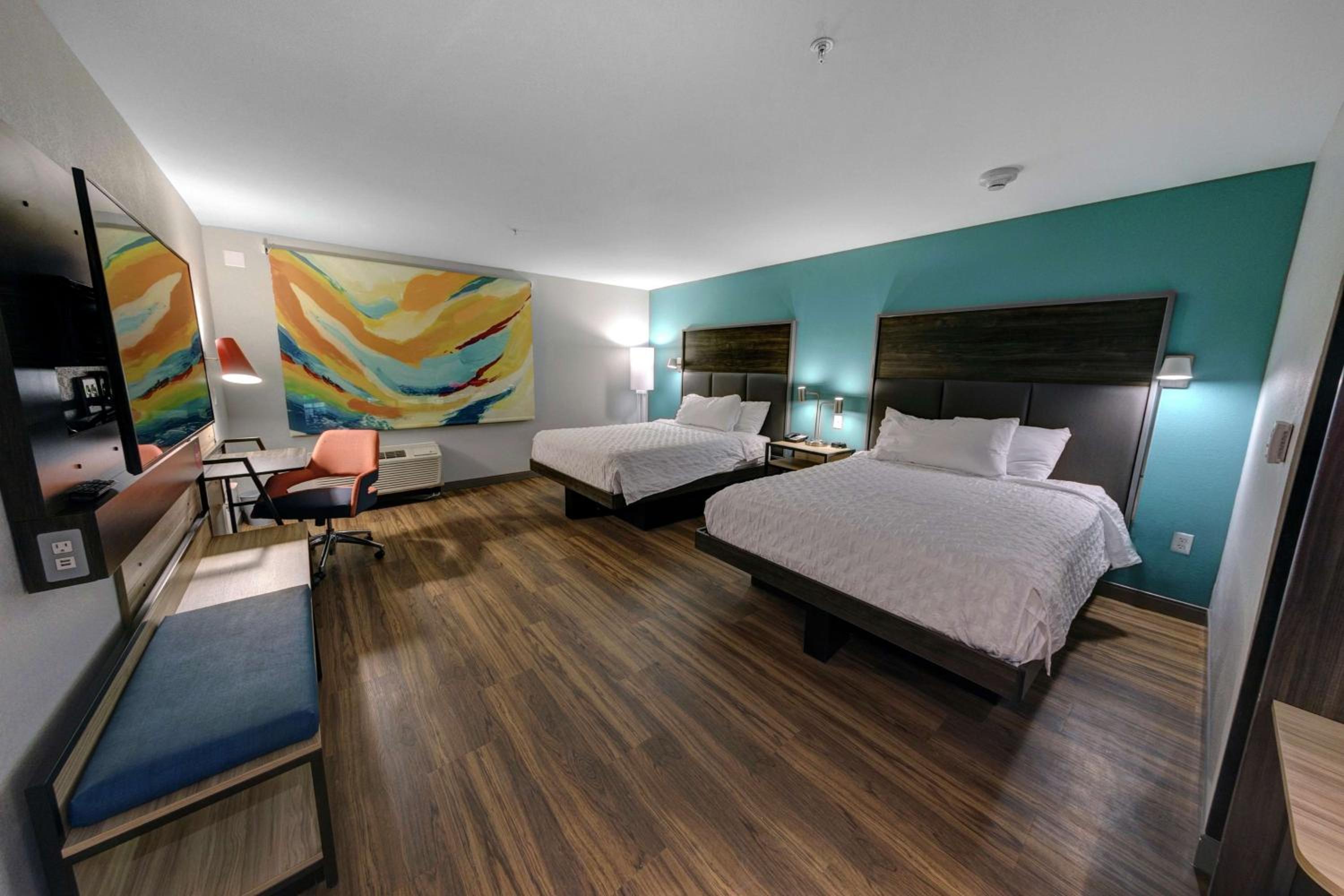 Queen Room with Two Queen Beds and Roll-In Shower - Mobility Access - Photo 1
