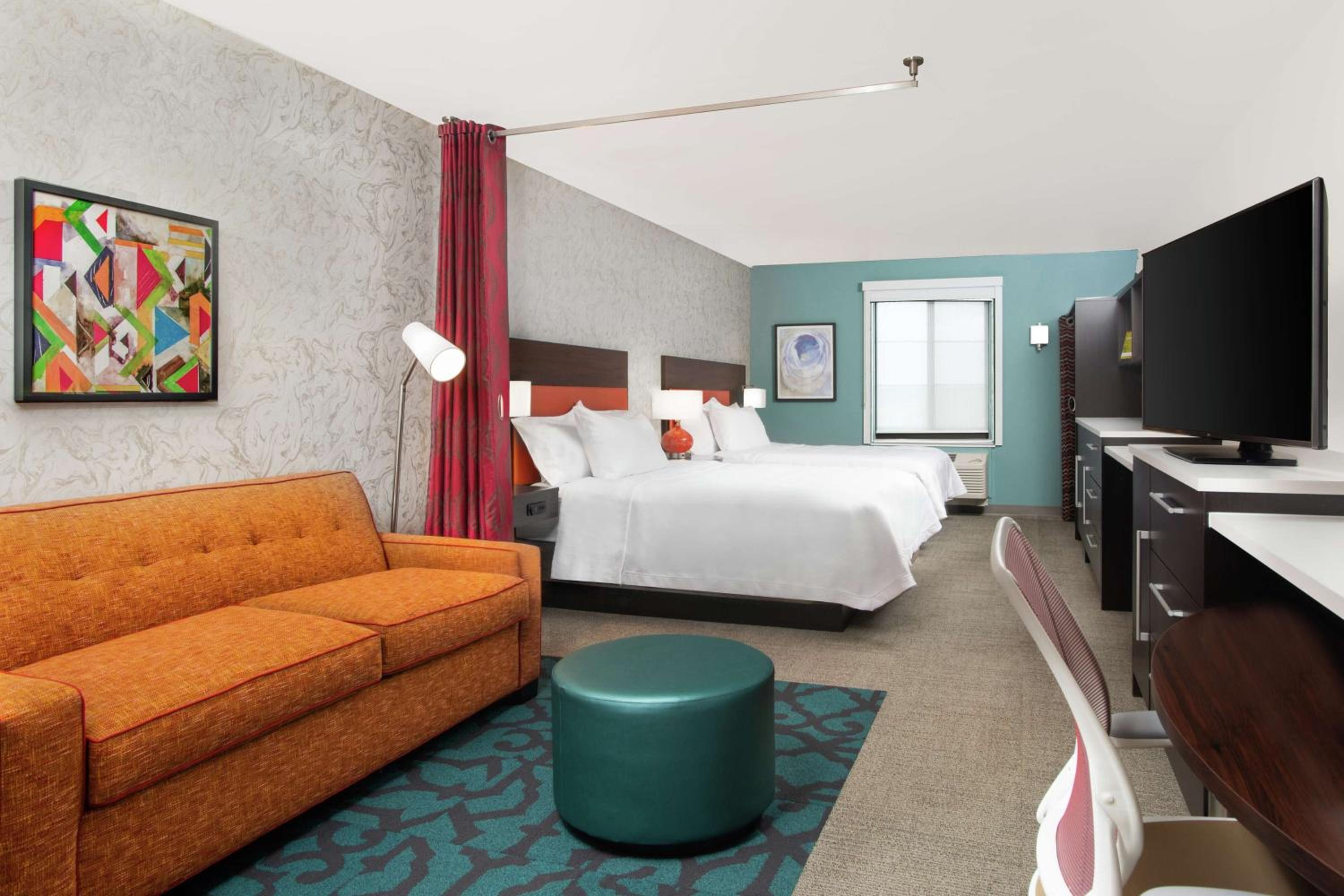 Queen Studio with Two Queen Beds - Non-Smoking - Photo 1